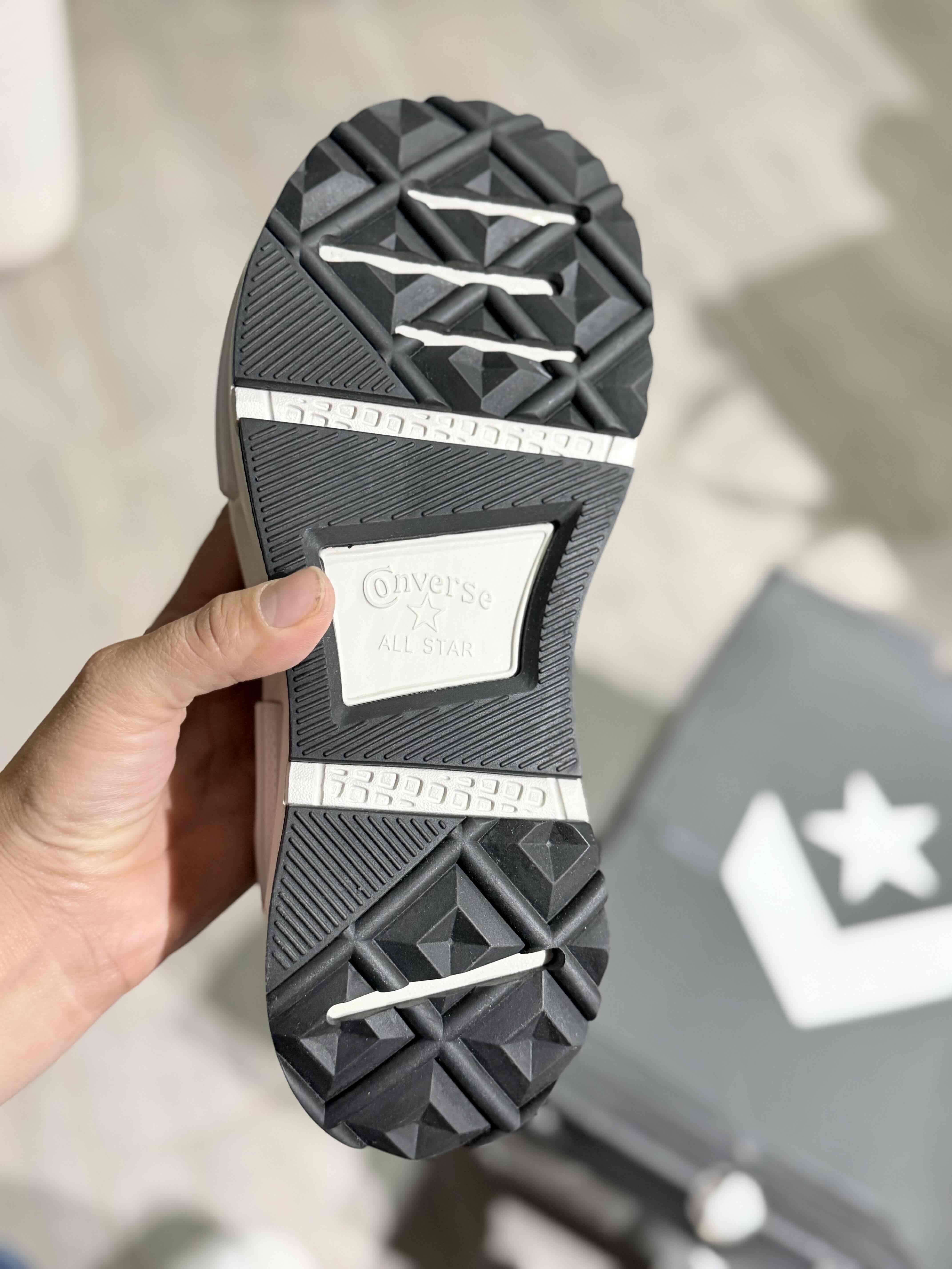 Zapatillas negras Converse - miniatura 2