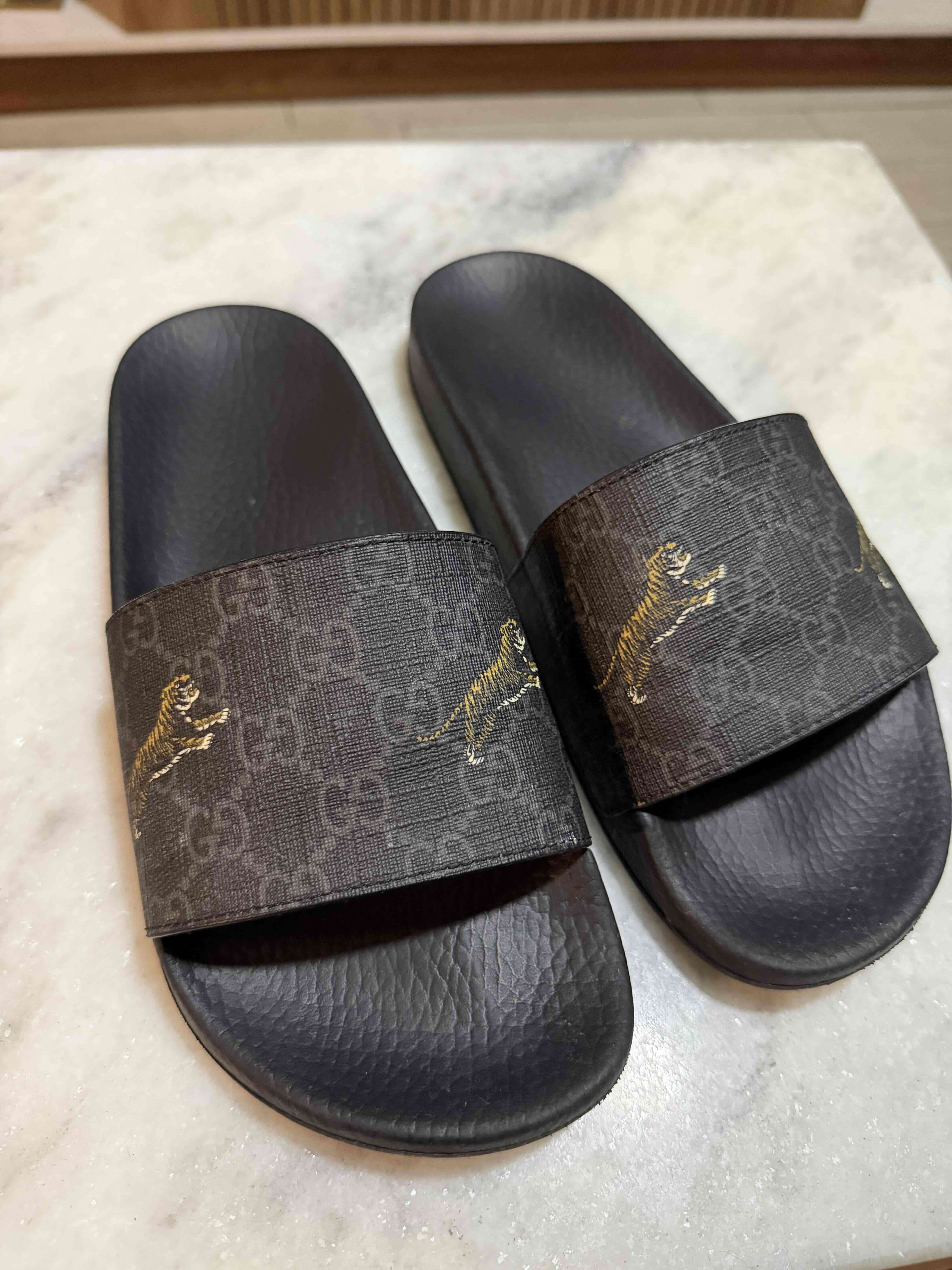 Sandalias negras Gucci