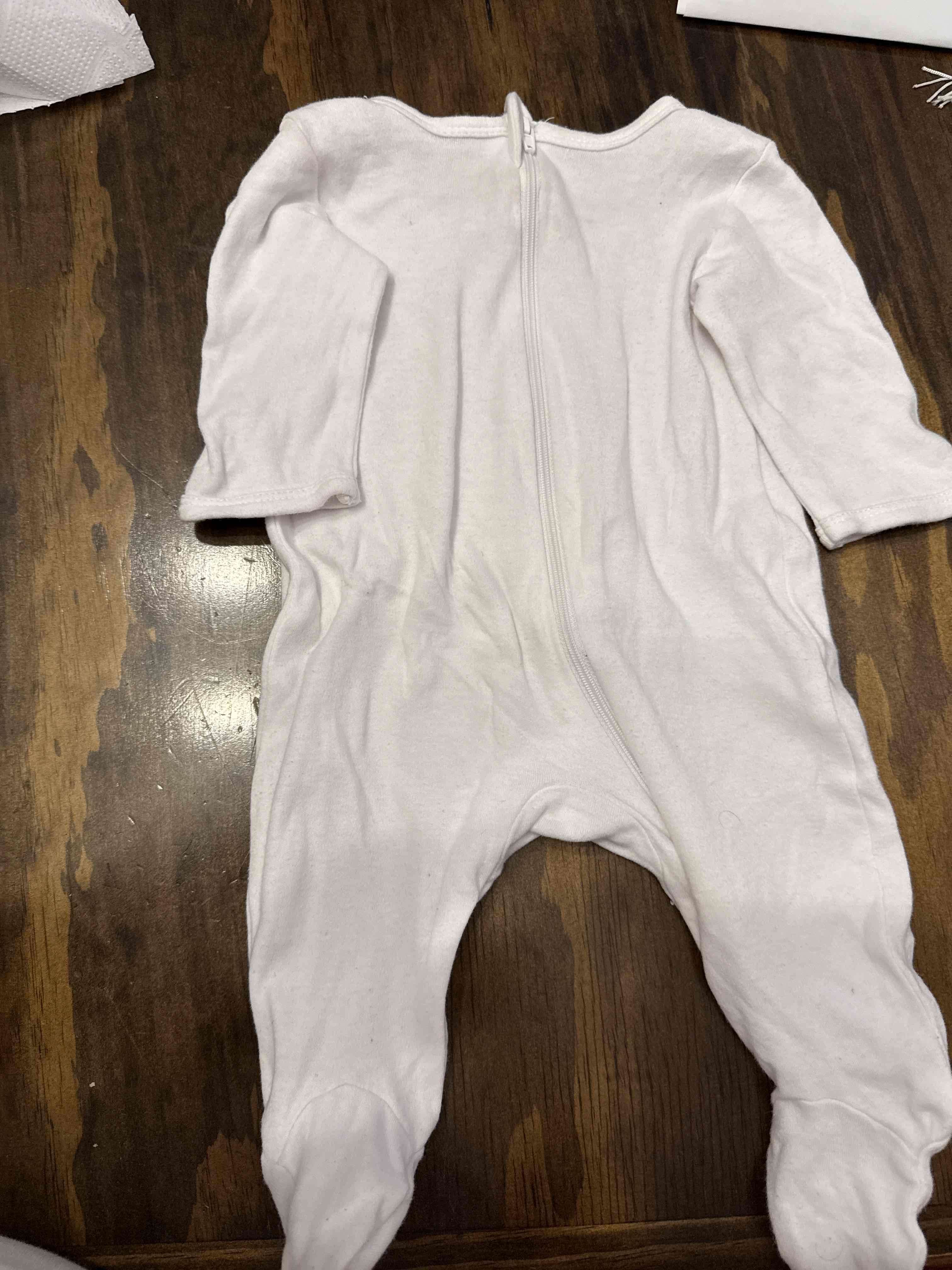 Pijama blanco para bebé
