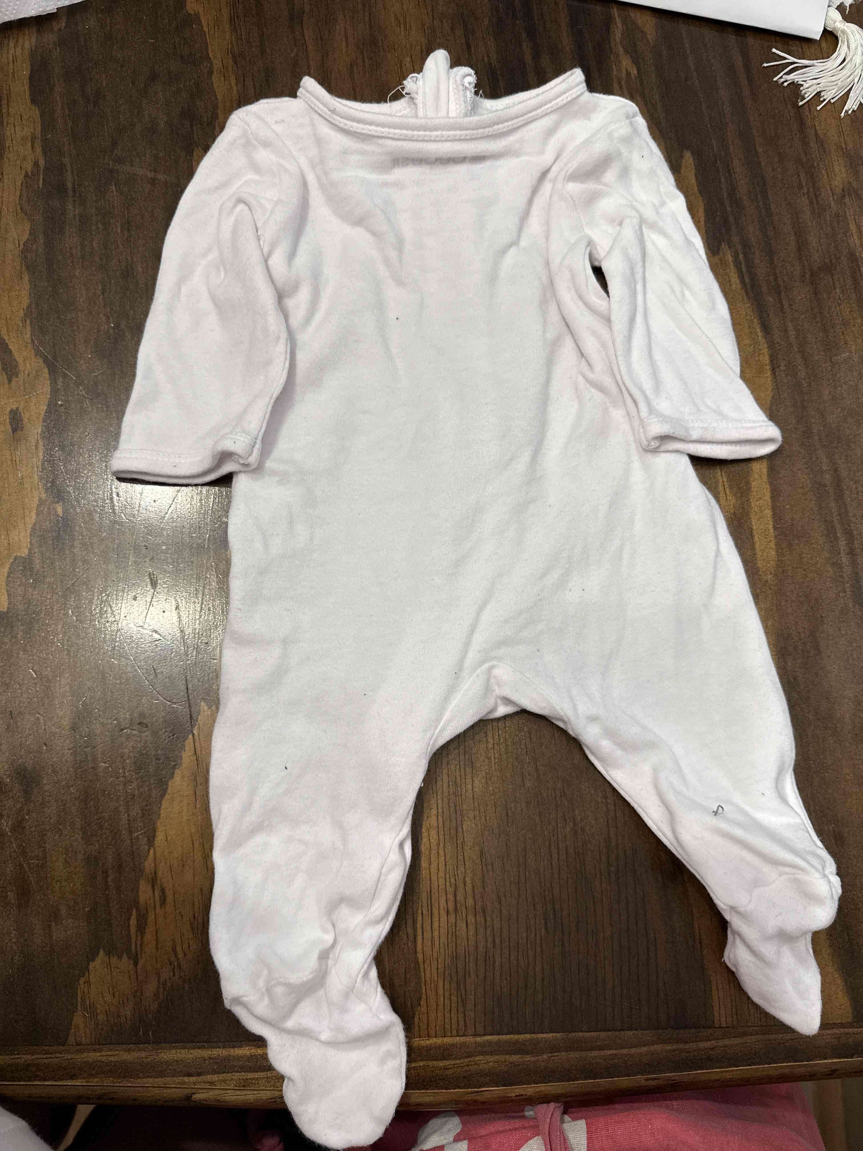 Pijama blanco para bebé - miniatura 2