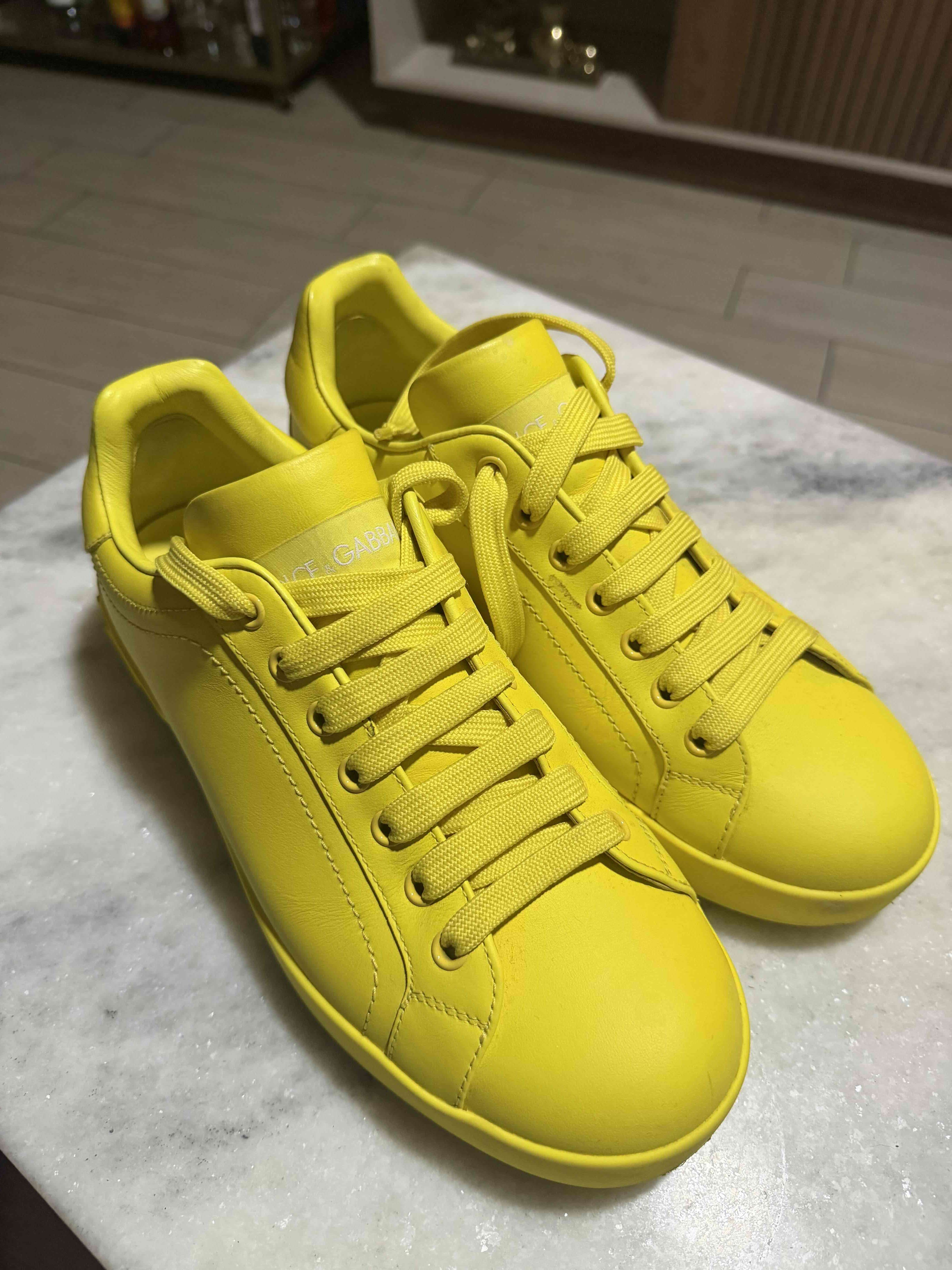 Zapatillas amarillas DG