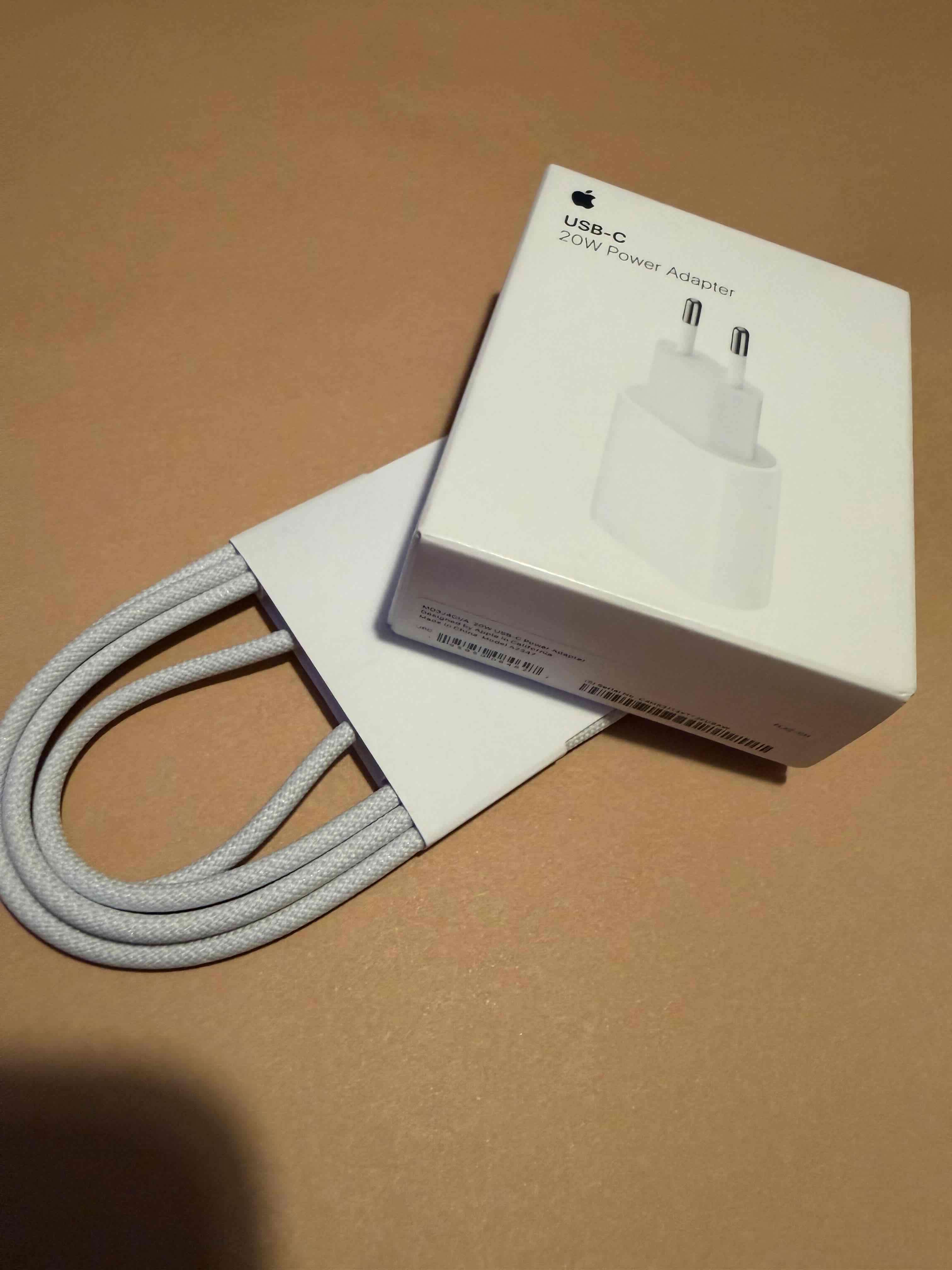 Cargador USB-C  nuevo Apple