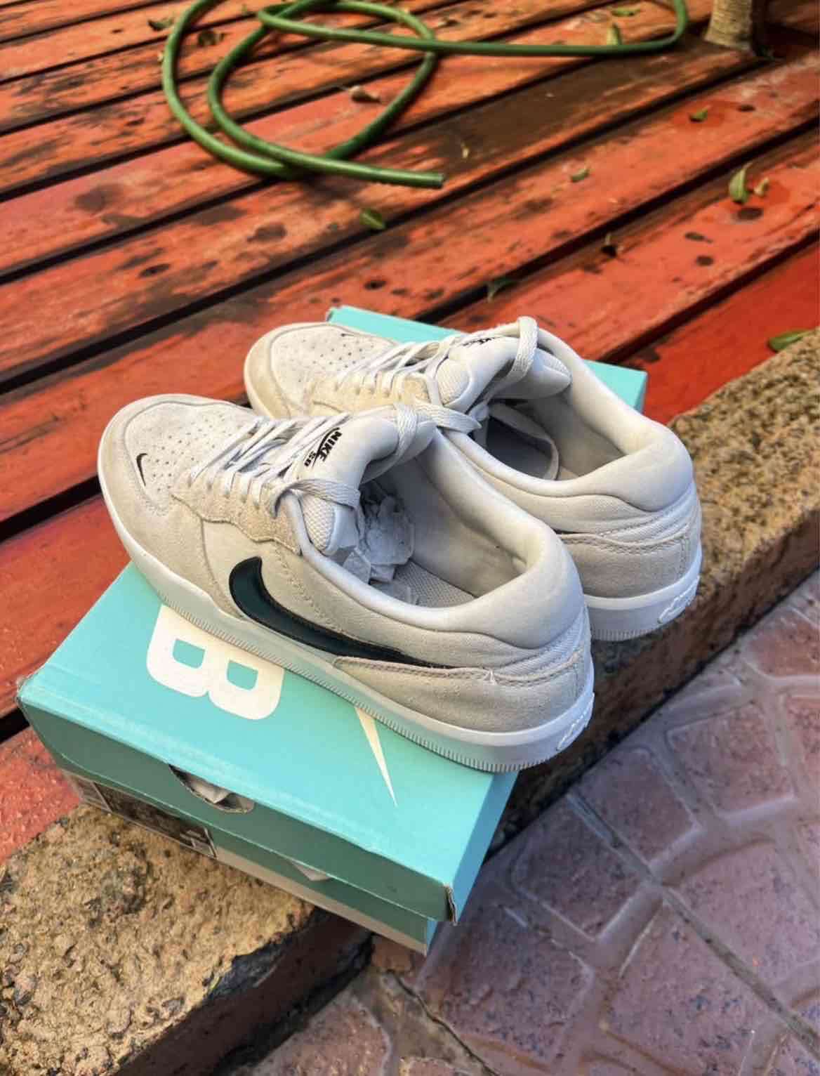 Zapatillas blancas Nike SB - miniatura 2