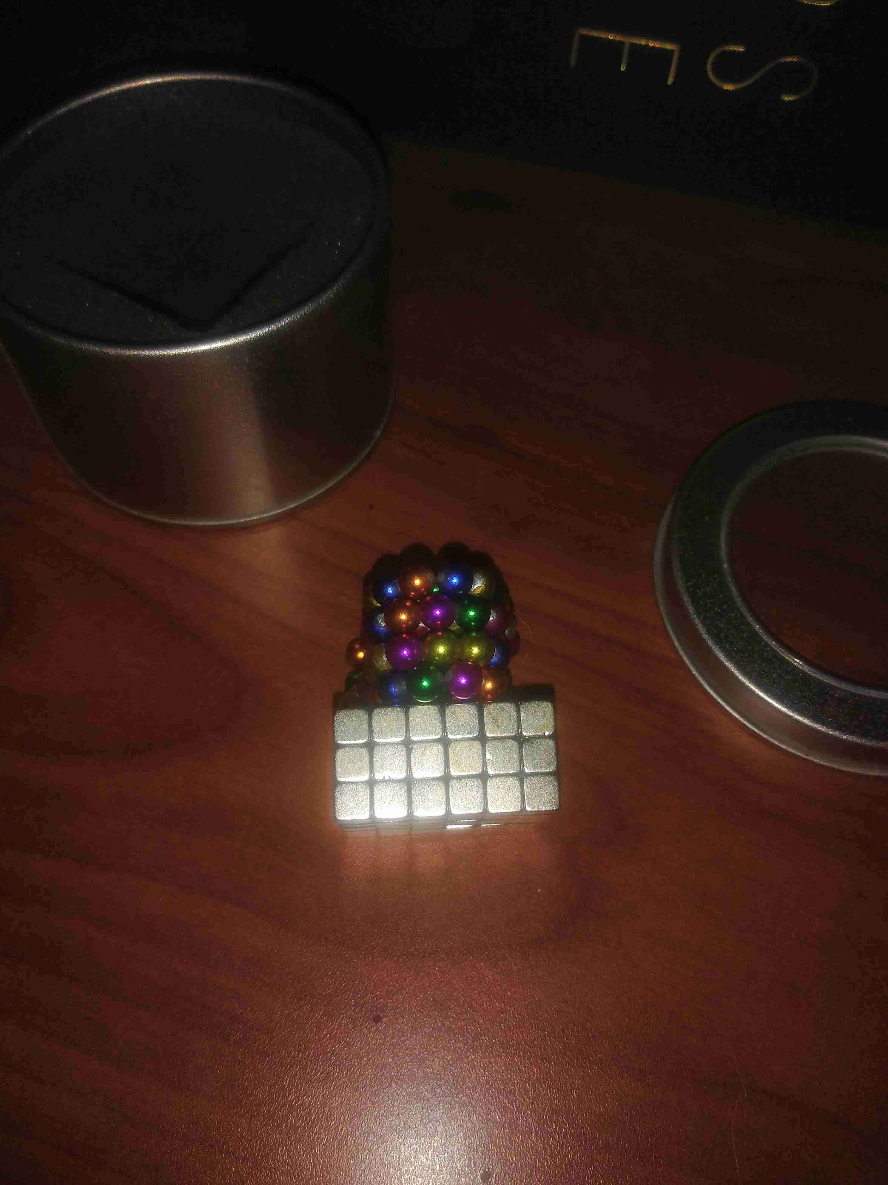 Imán de neodimio y esferas magnéticas