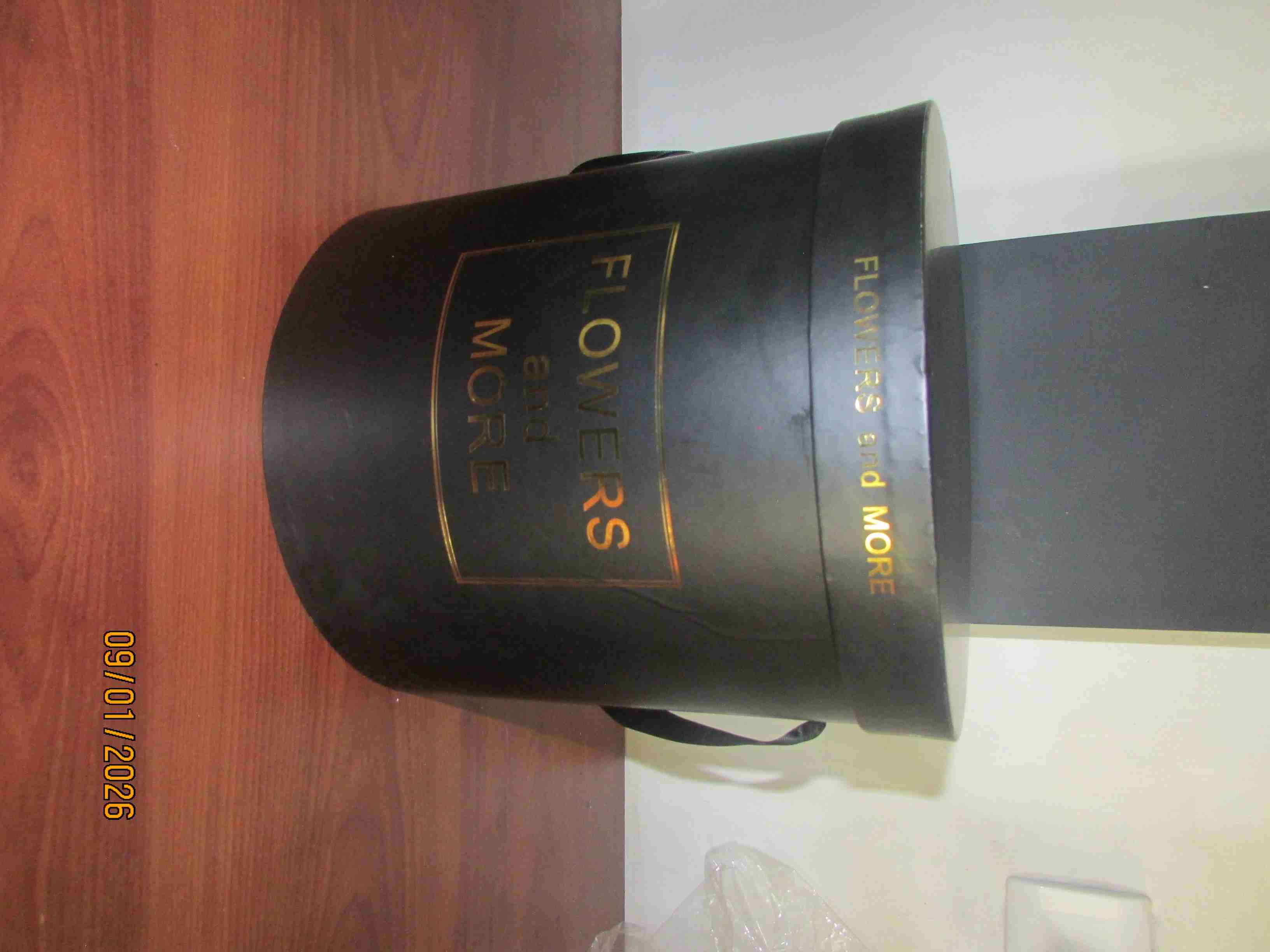 Caja decorativa negra 'Flowers and More'