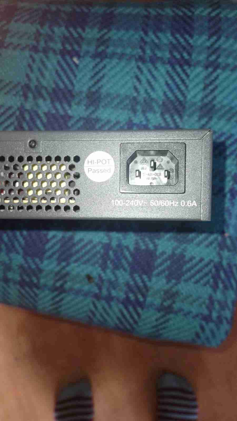 Switch TP-Link 24 puertos - miniatura 3