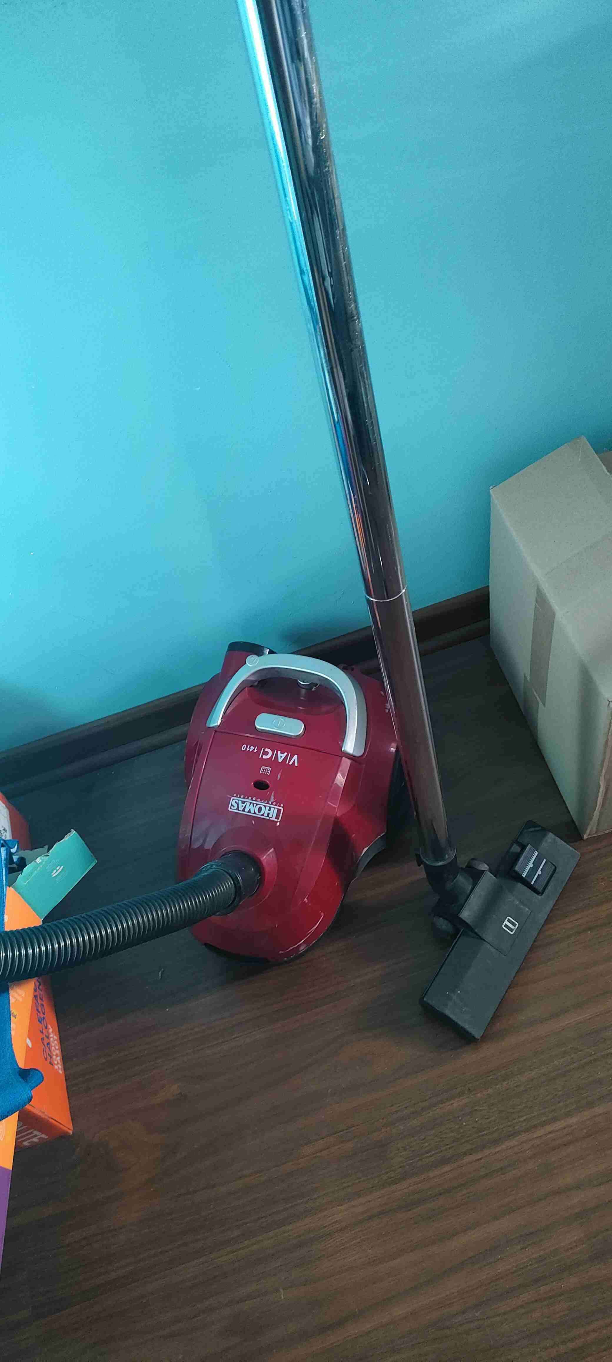 Aspiradora Thomas roja