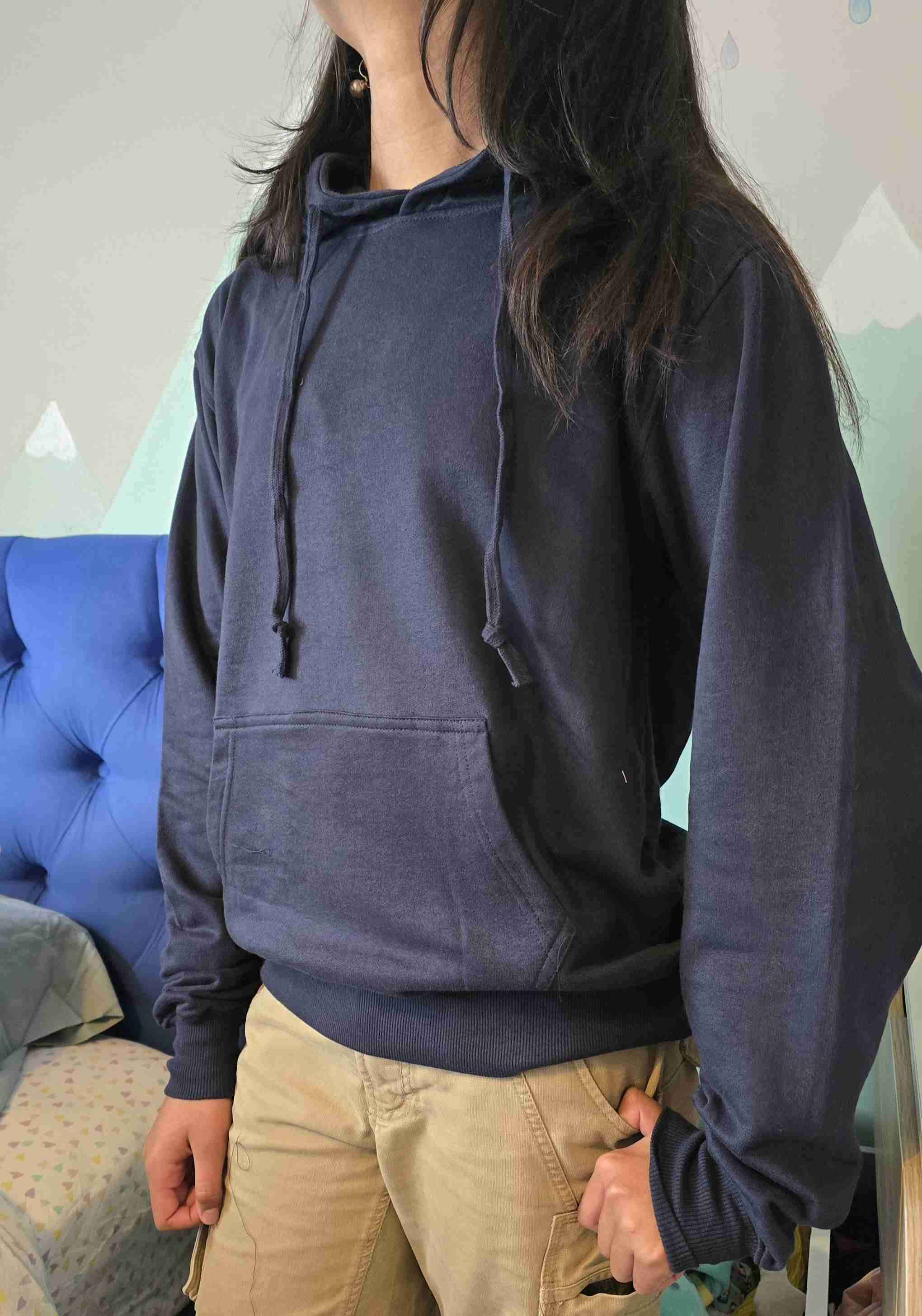 Polerón azul oscuro con capucha - miniatura 2