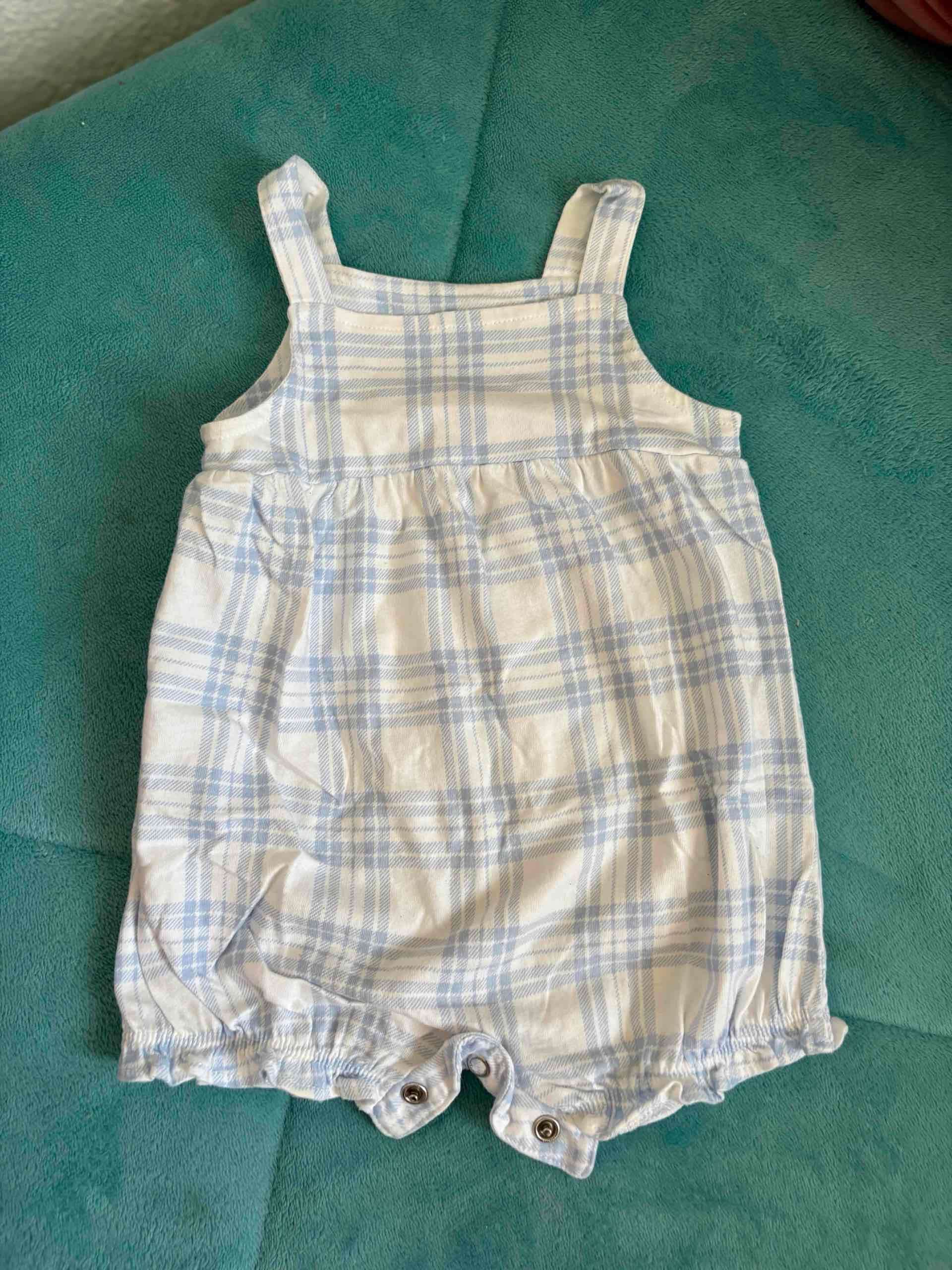 Enterito bebé Carters 3 meses