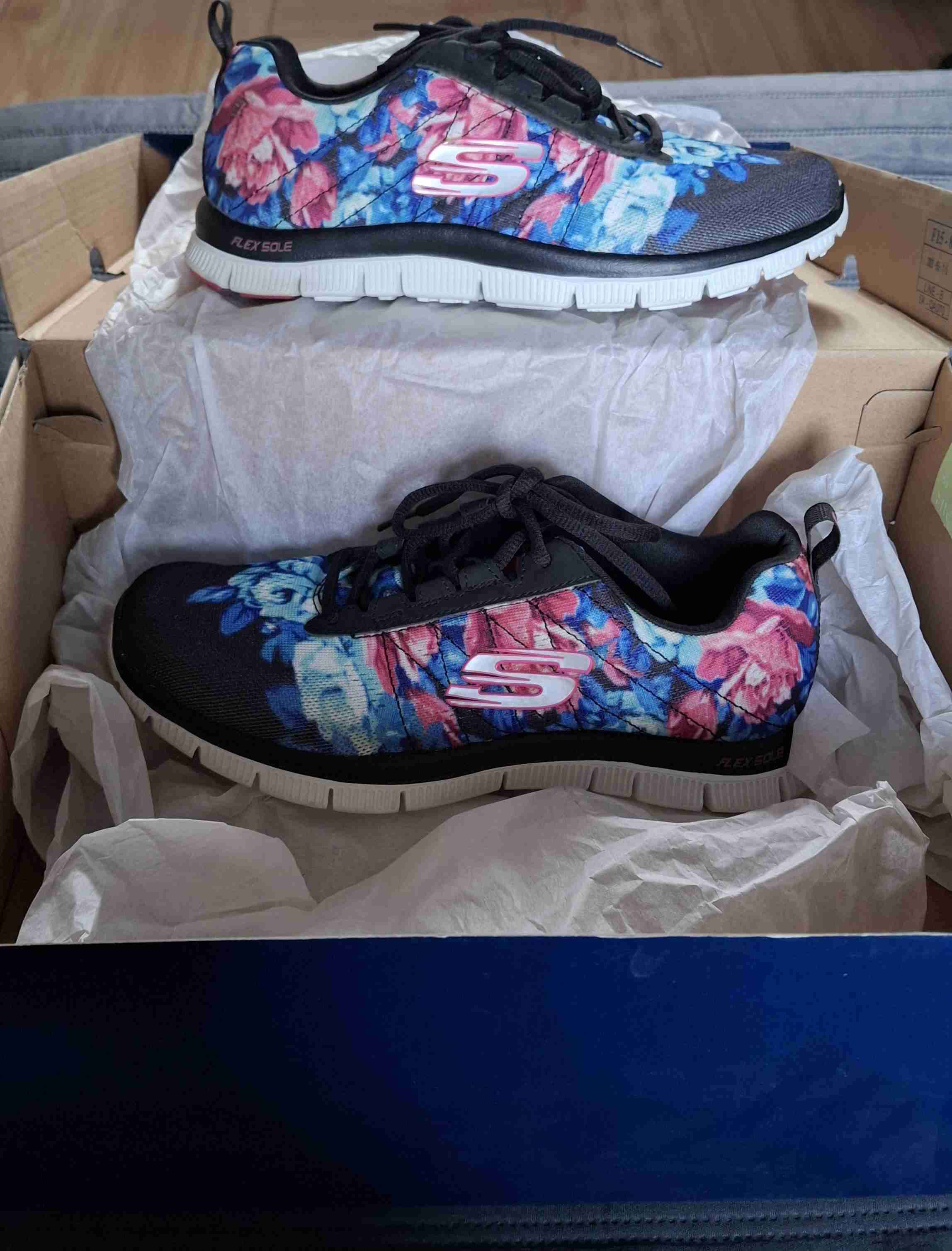 ZAPATILLAS MEMORYFORM SKECHERS