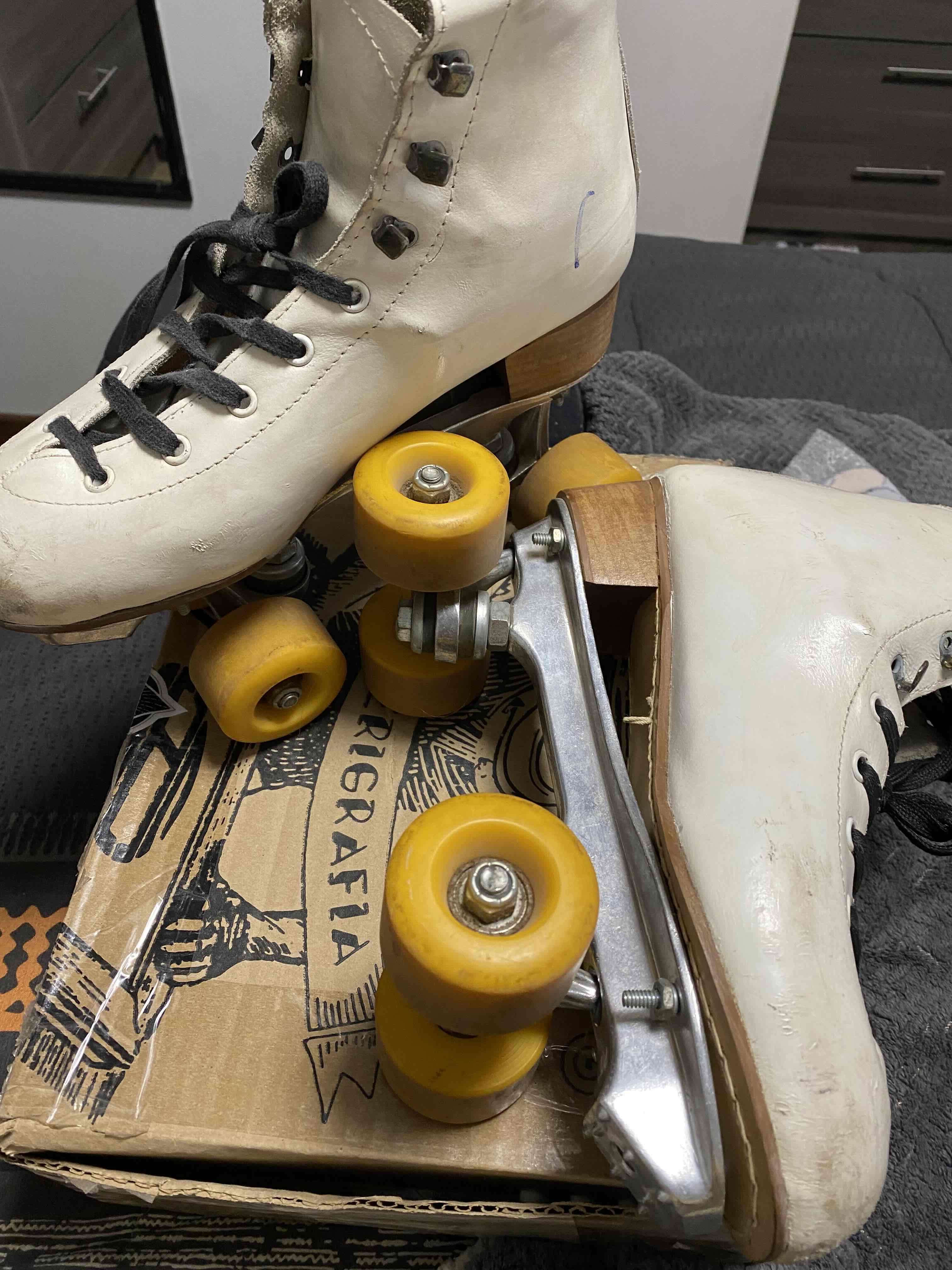 Zapatos zapatilla y patines - miniatura 6