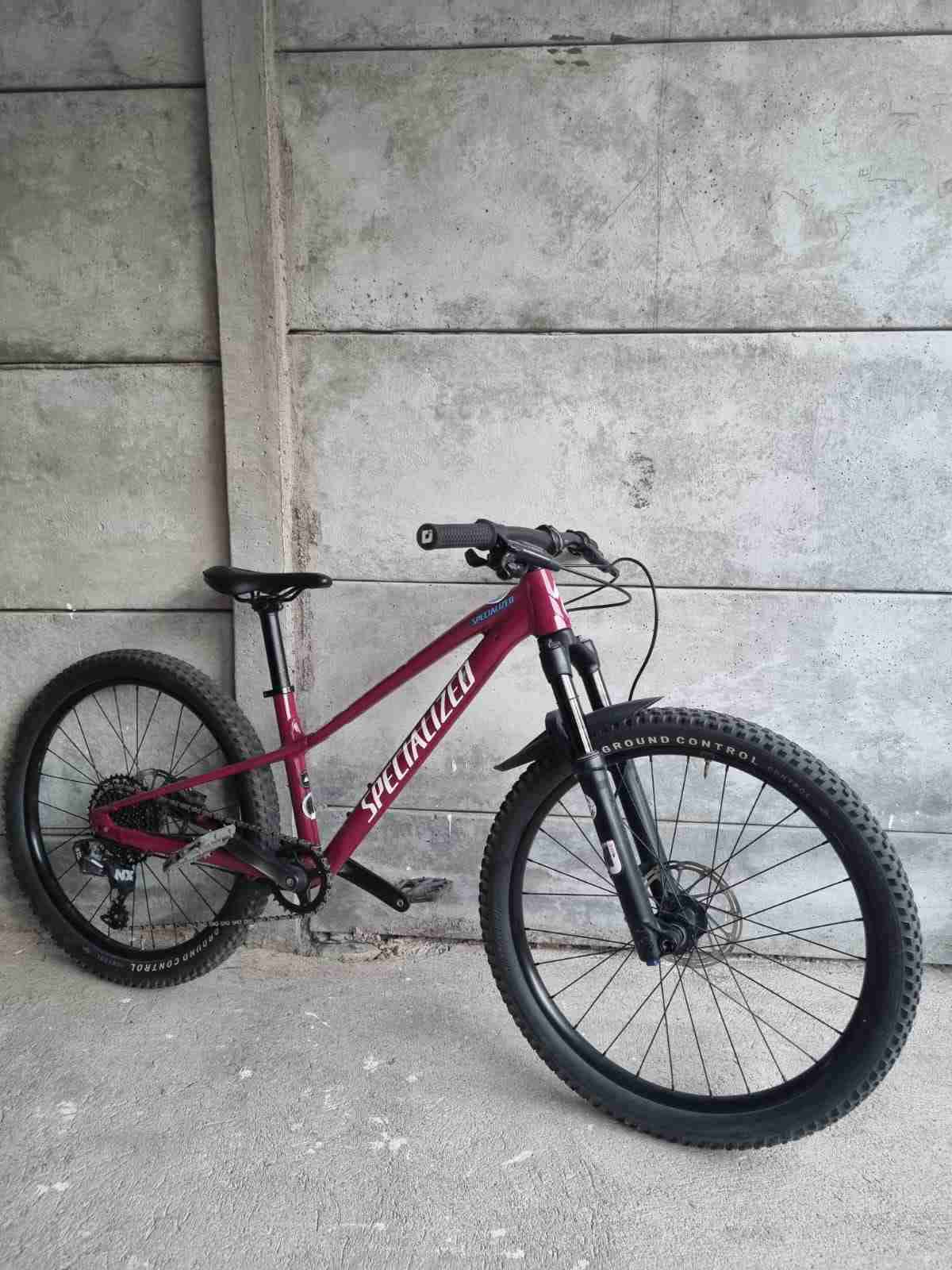 Bicicleta Specialized roja - miniatura 4