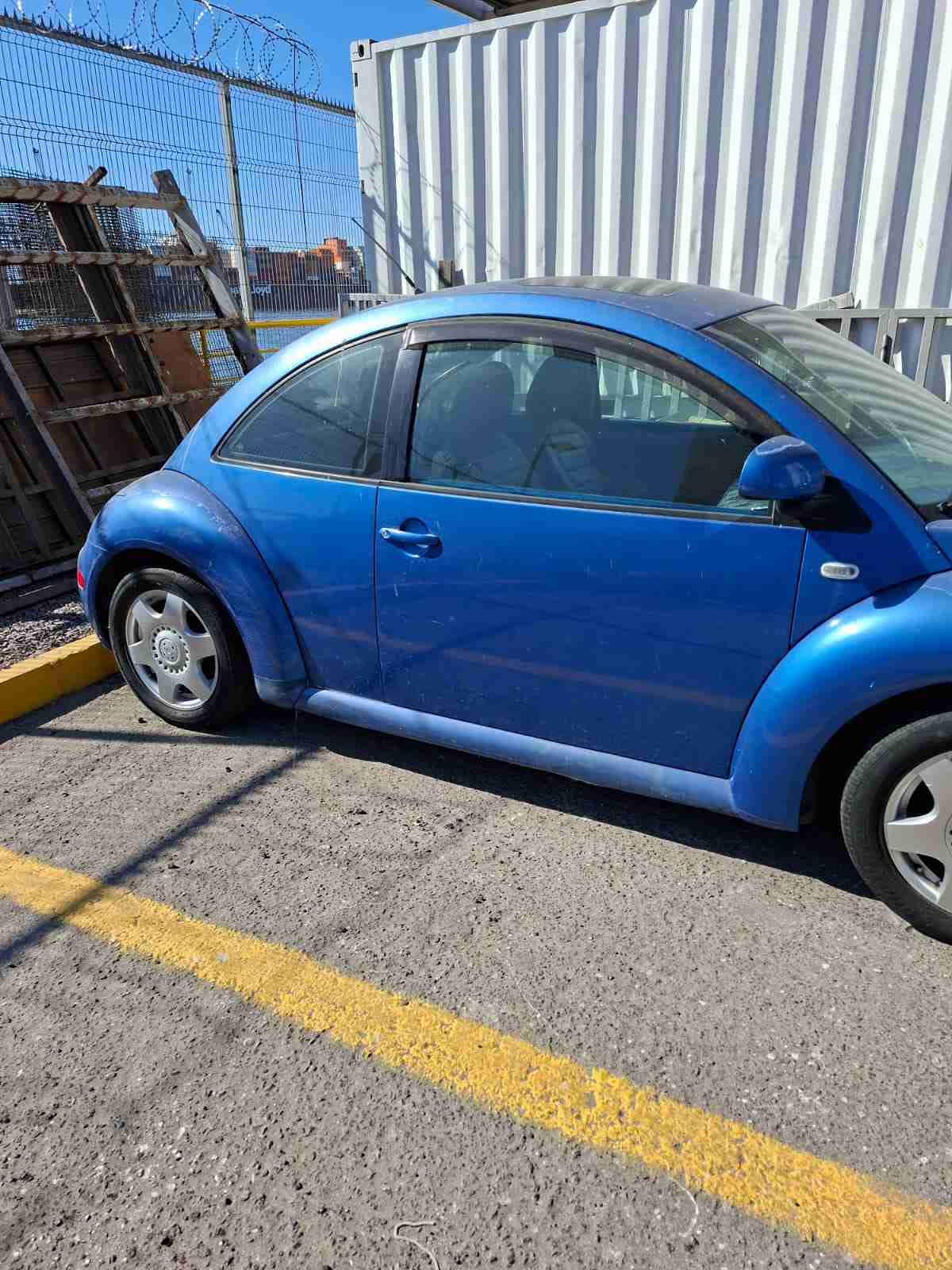 Volkswagen Beetle azul- precio conversable - miniatura 2