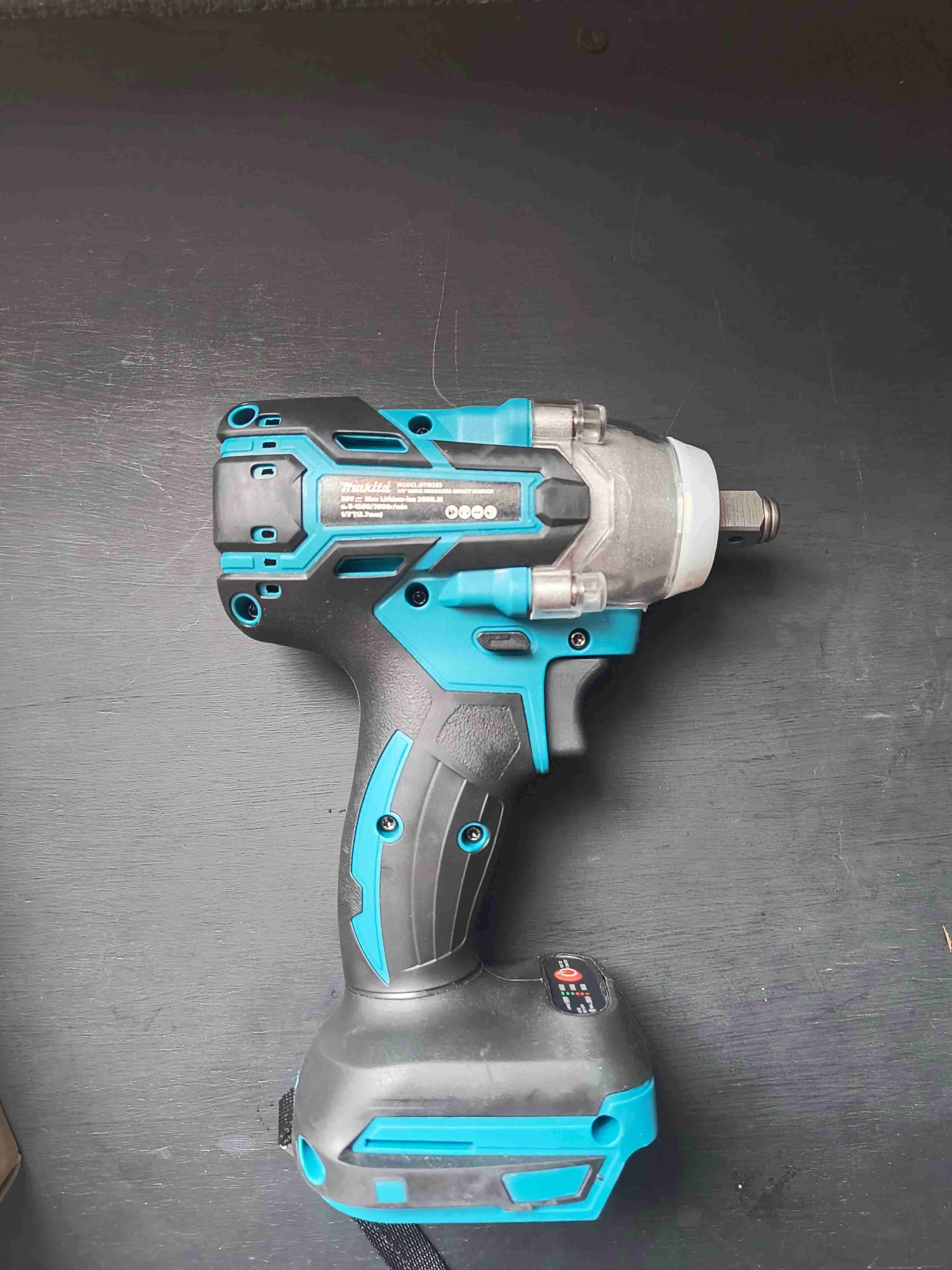 Llave de impacto Makita de 1/2" y 300 NM - miniatura 3