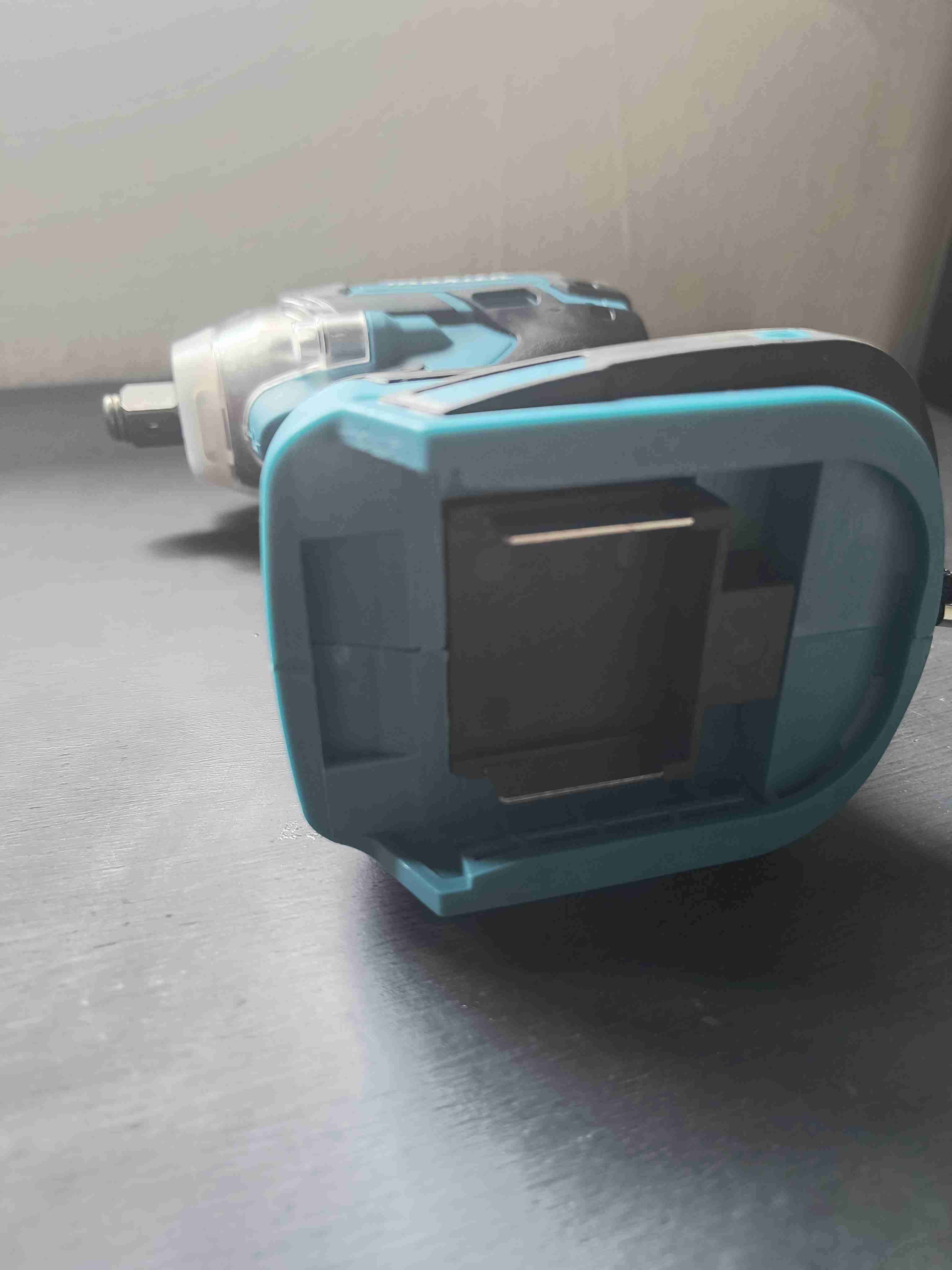 Llave de impacto Makita de 1/2" y 300 NM - miniatura 4