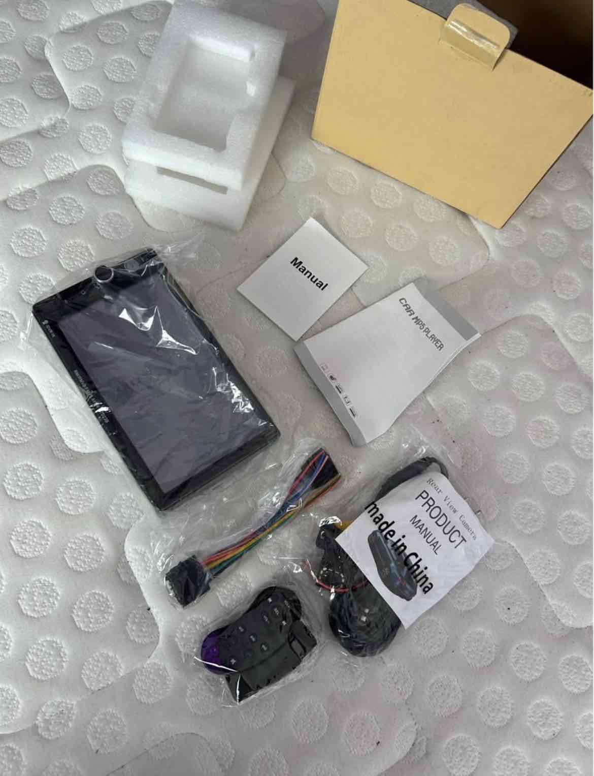 Pantalla para auto con cámara de retroceso - miniatura 3