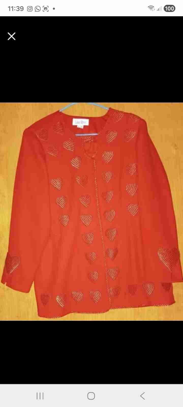 Chaqueta roja con corazones en hilo de seda, L