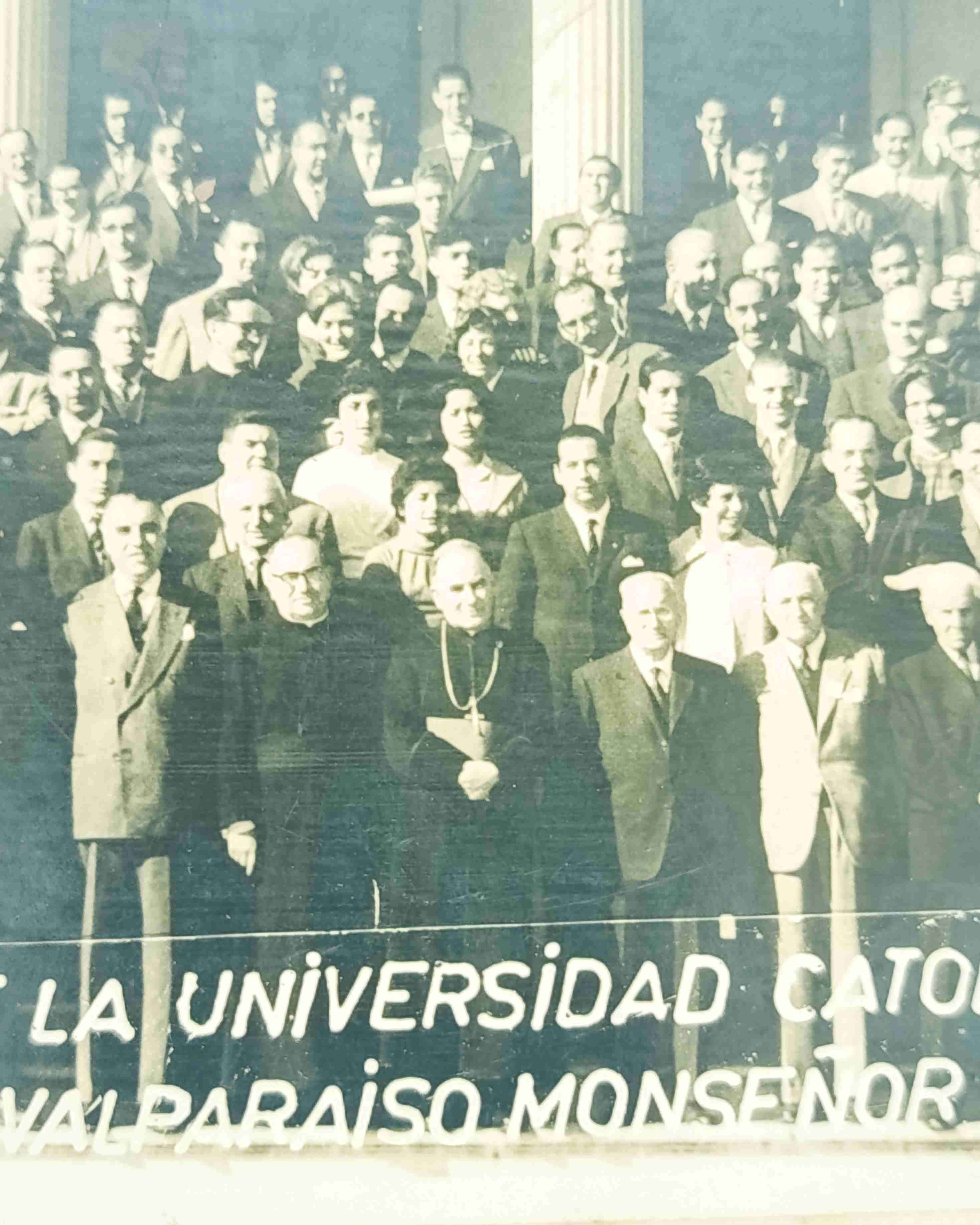 Foto firmada Cardenal Raúl Silva Henríquez. - miniatura 2