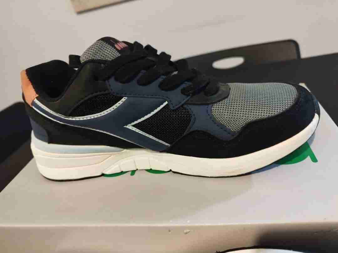 Zapatillas deportivas Diadora negras - miniatura 3