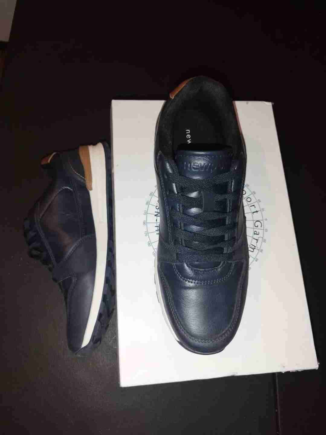 Zapatillas de cuero azul