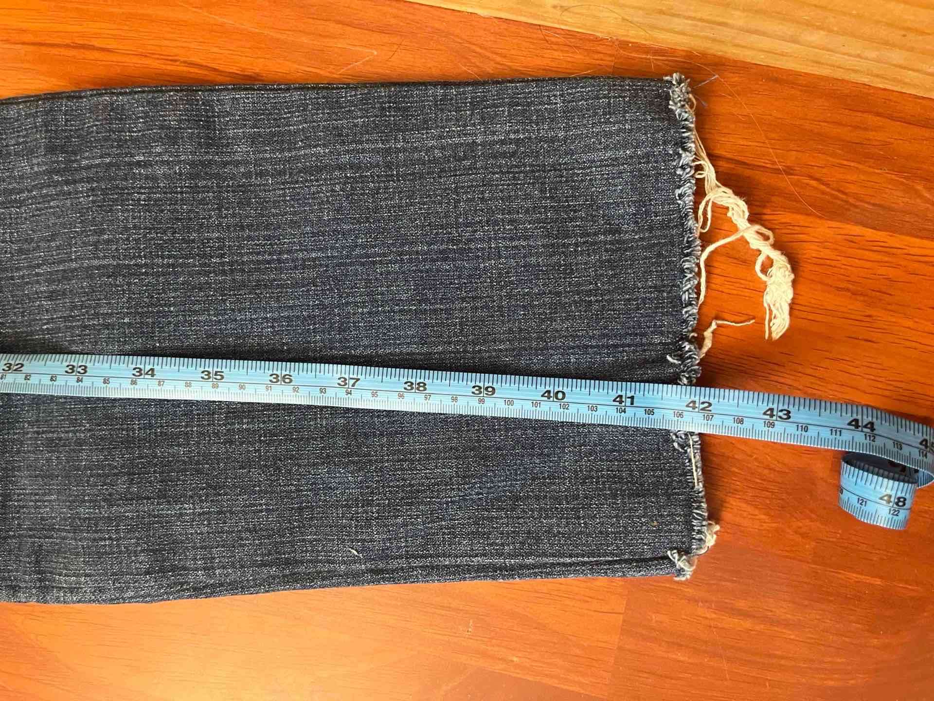 Jeans y2k con diseño de panteras - miniatura 5