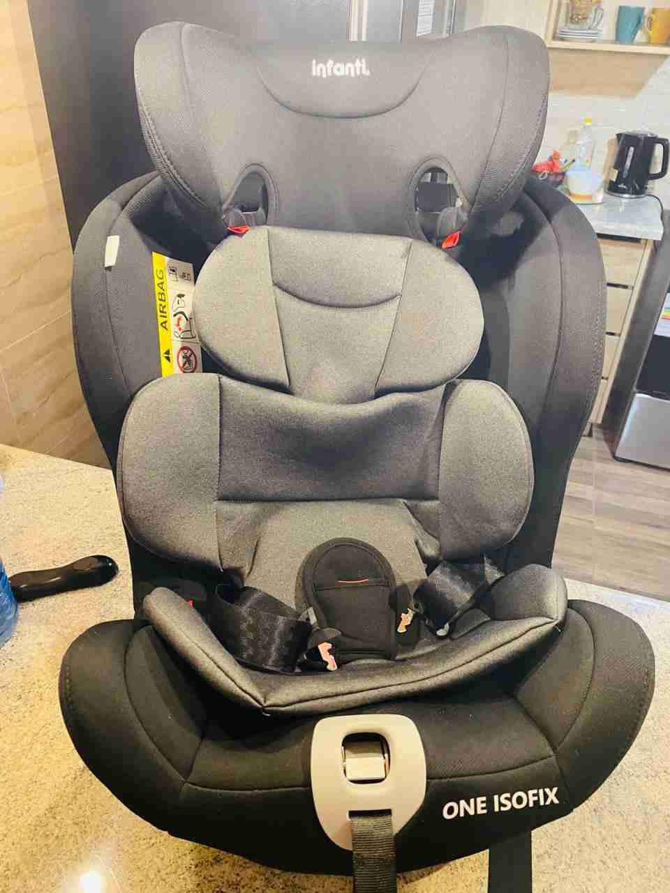 Silla de auto para bebé gris - miniatura 4