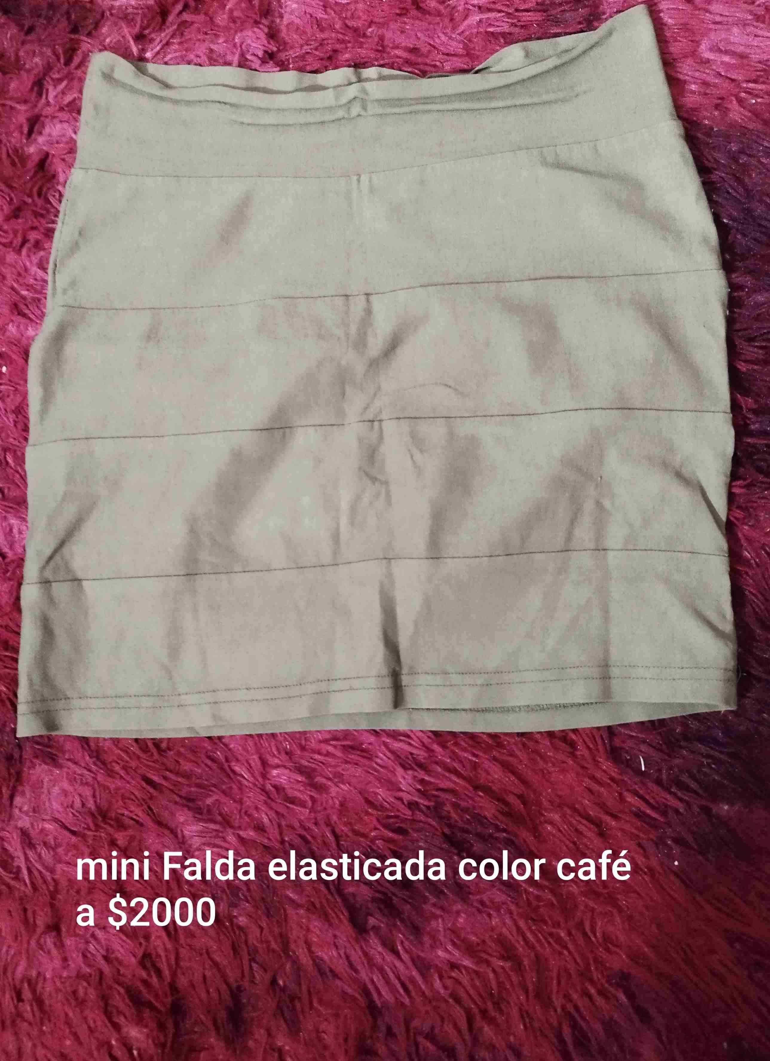 Mini falda elasticada café