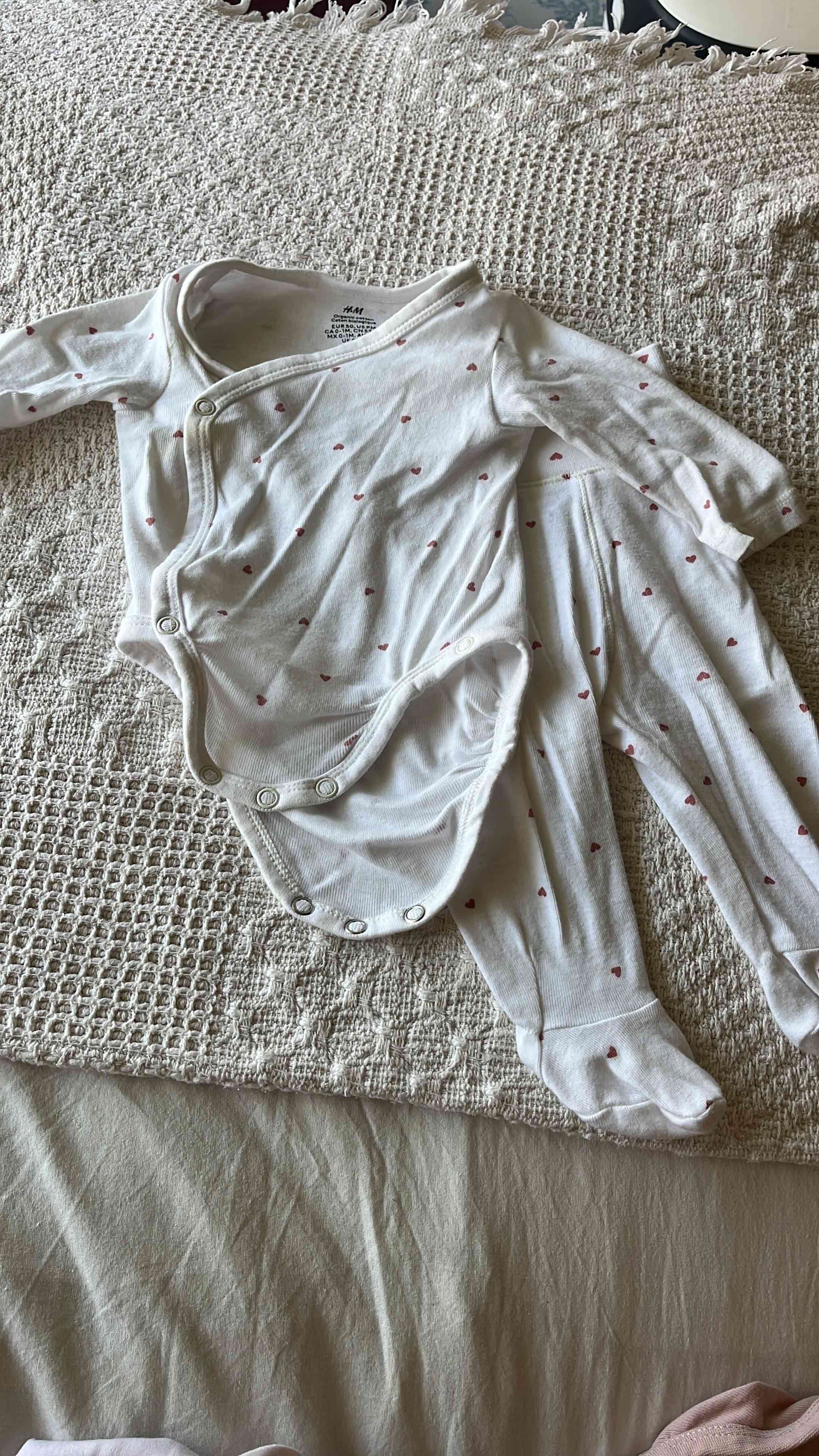 Pijama bebé blanco con corazon 0-1 meses