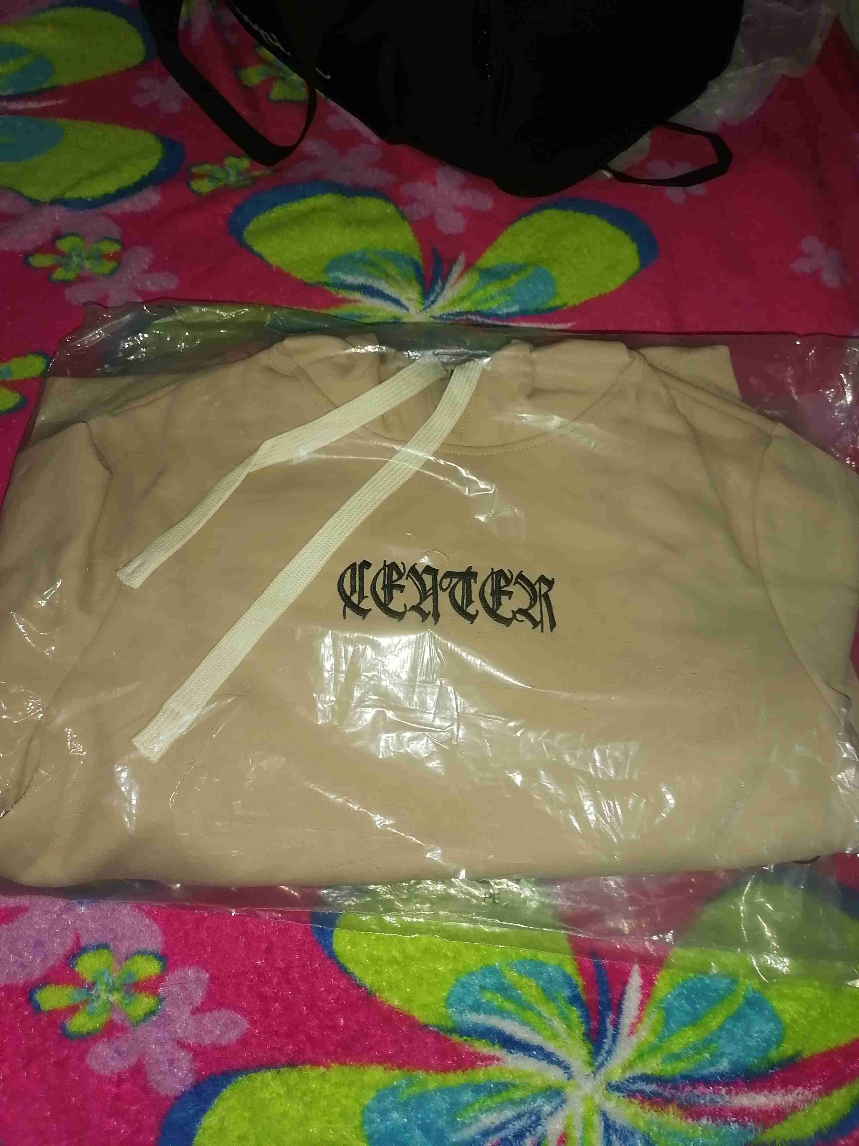 Polerón rosado con oso marca moskino - miniatura 5