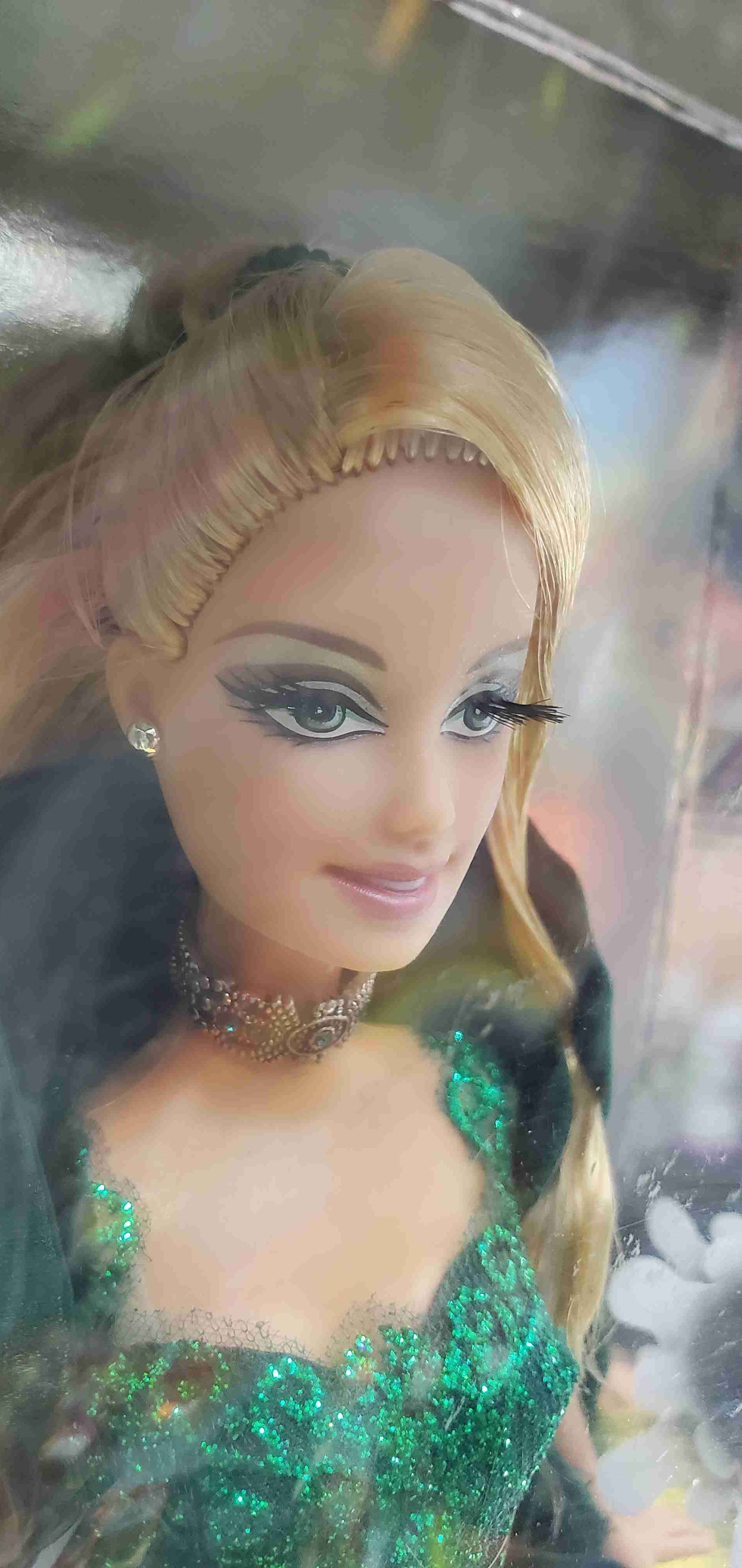 2004 Muñeca Barbie Holiday Edición - miniatura 3