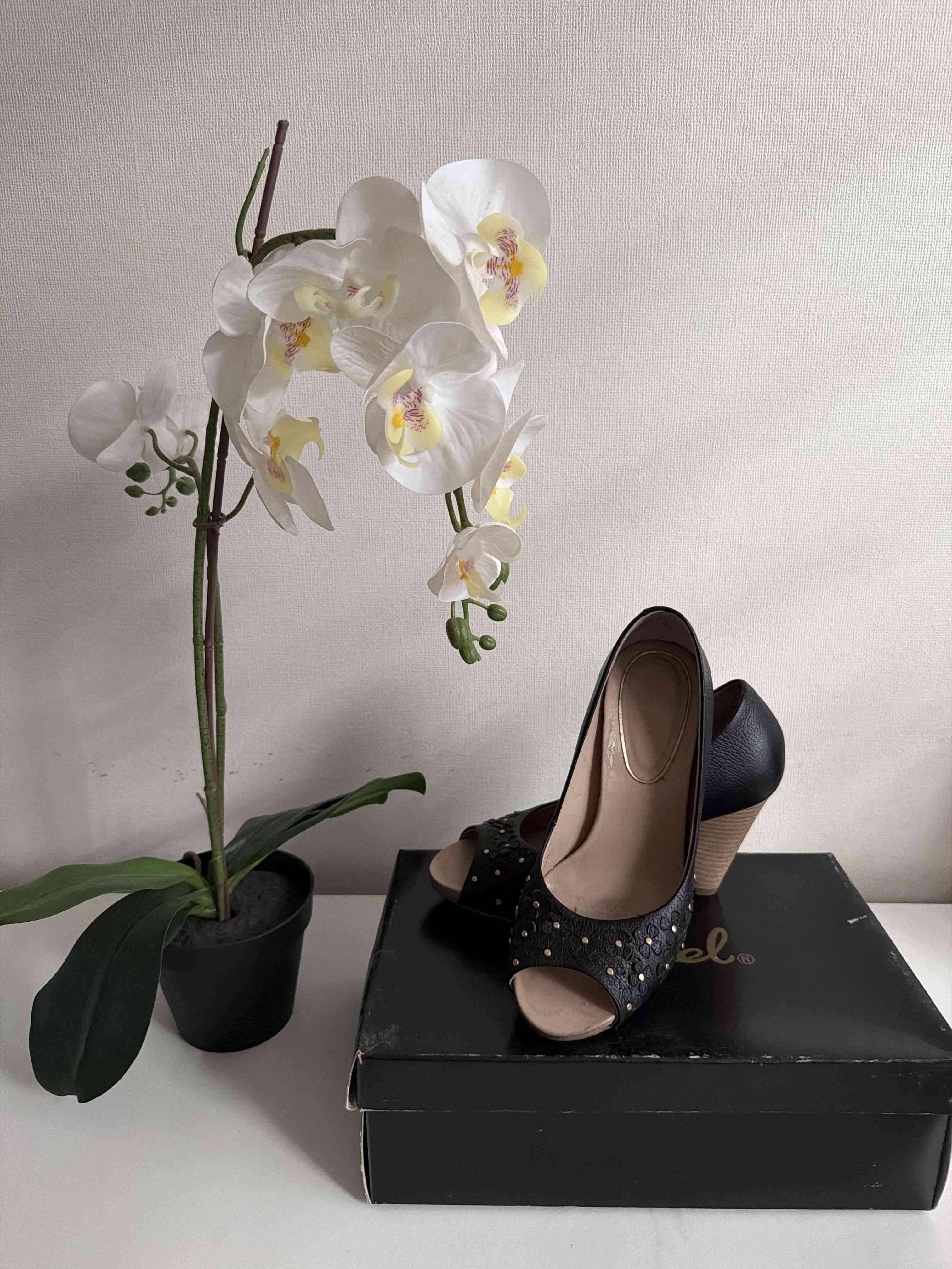 Tacones negros Gacel  Negros