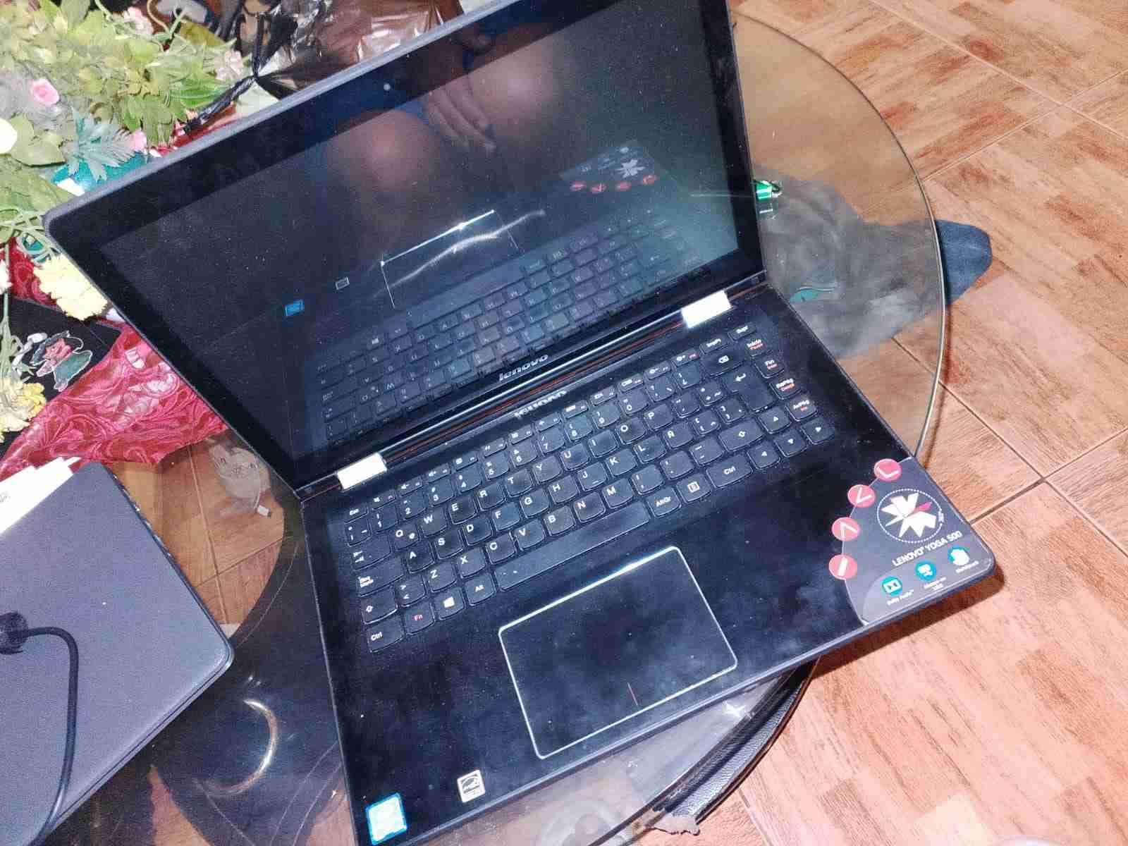 Notebook Lenovo en buen estado - miniatura 3