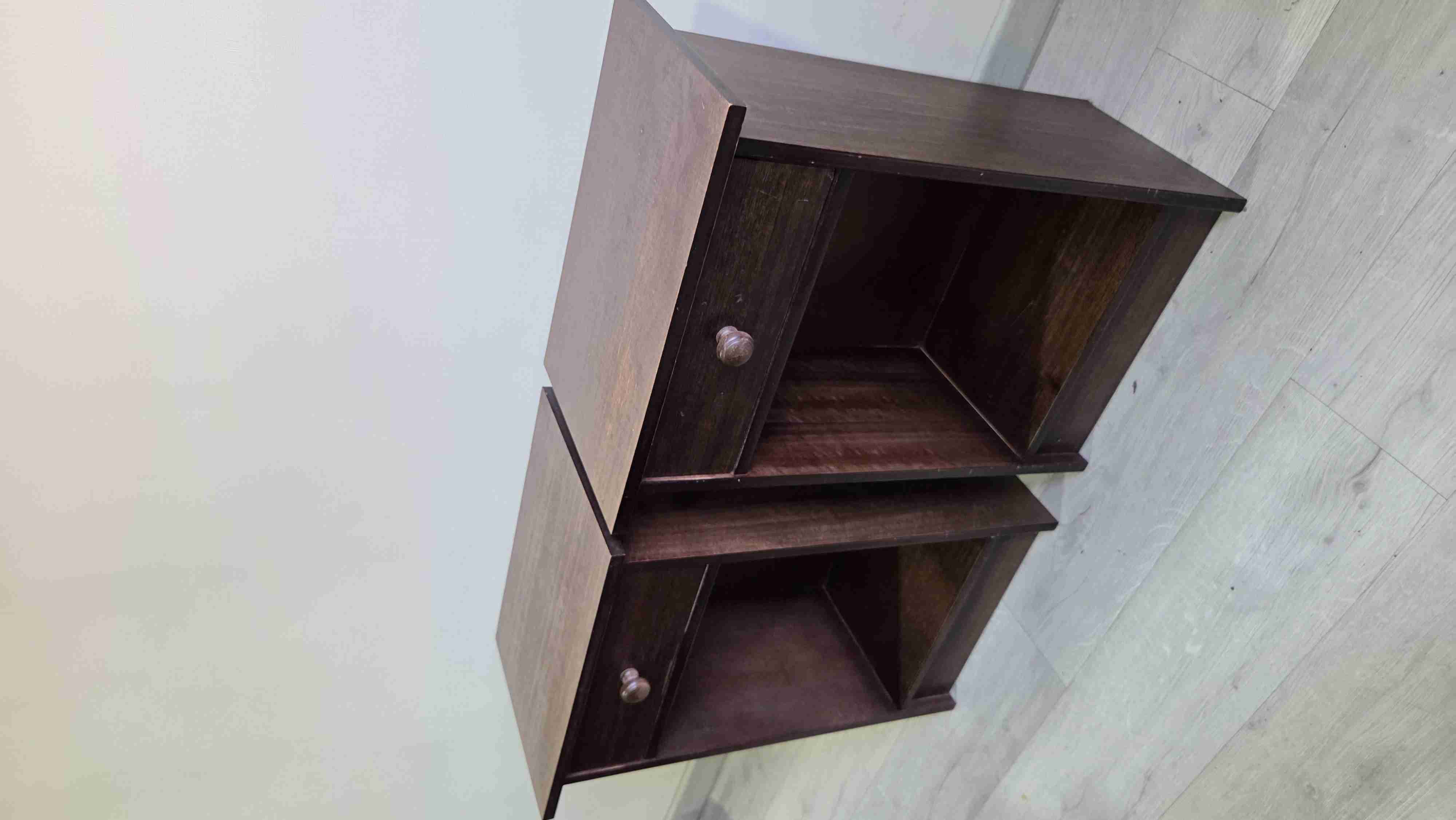 Veladores de madera oscuros - miniatura 2