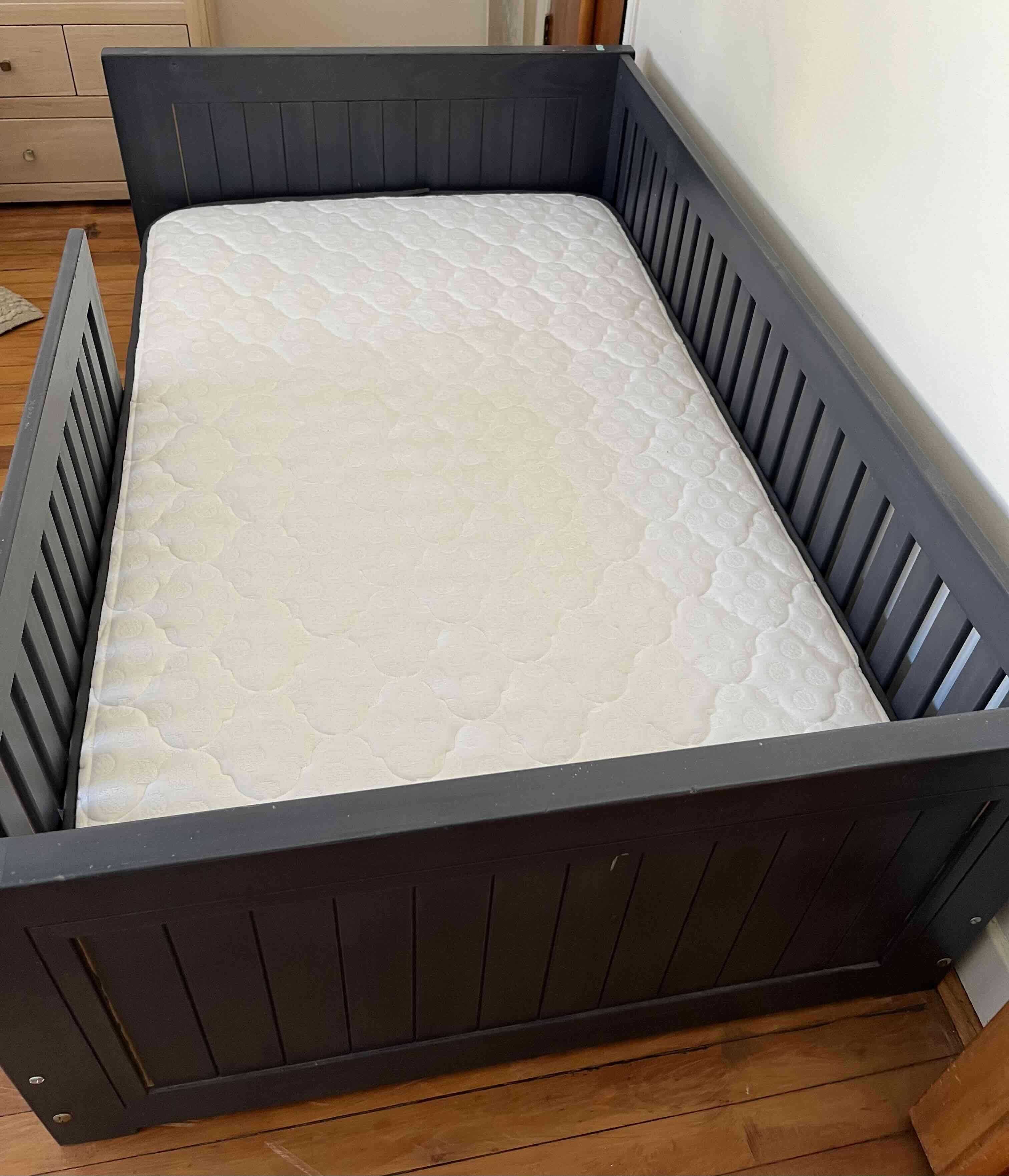 Cama montessori de madera - miniatura 4