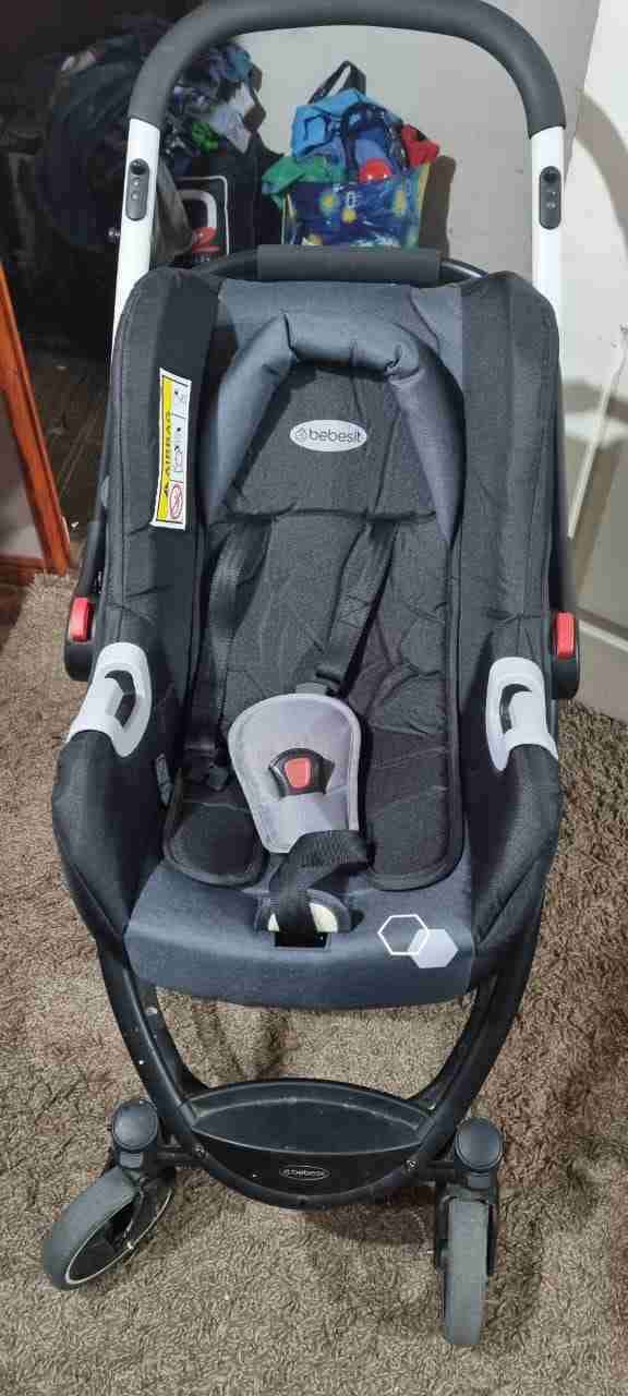 Coche bebesit en buen estado funcionando