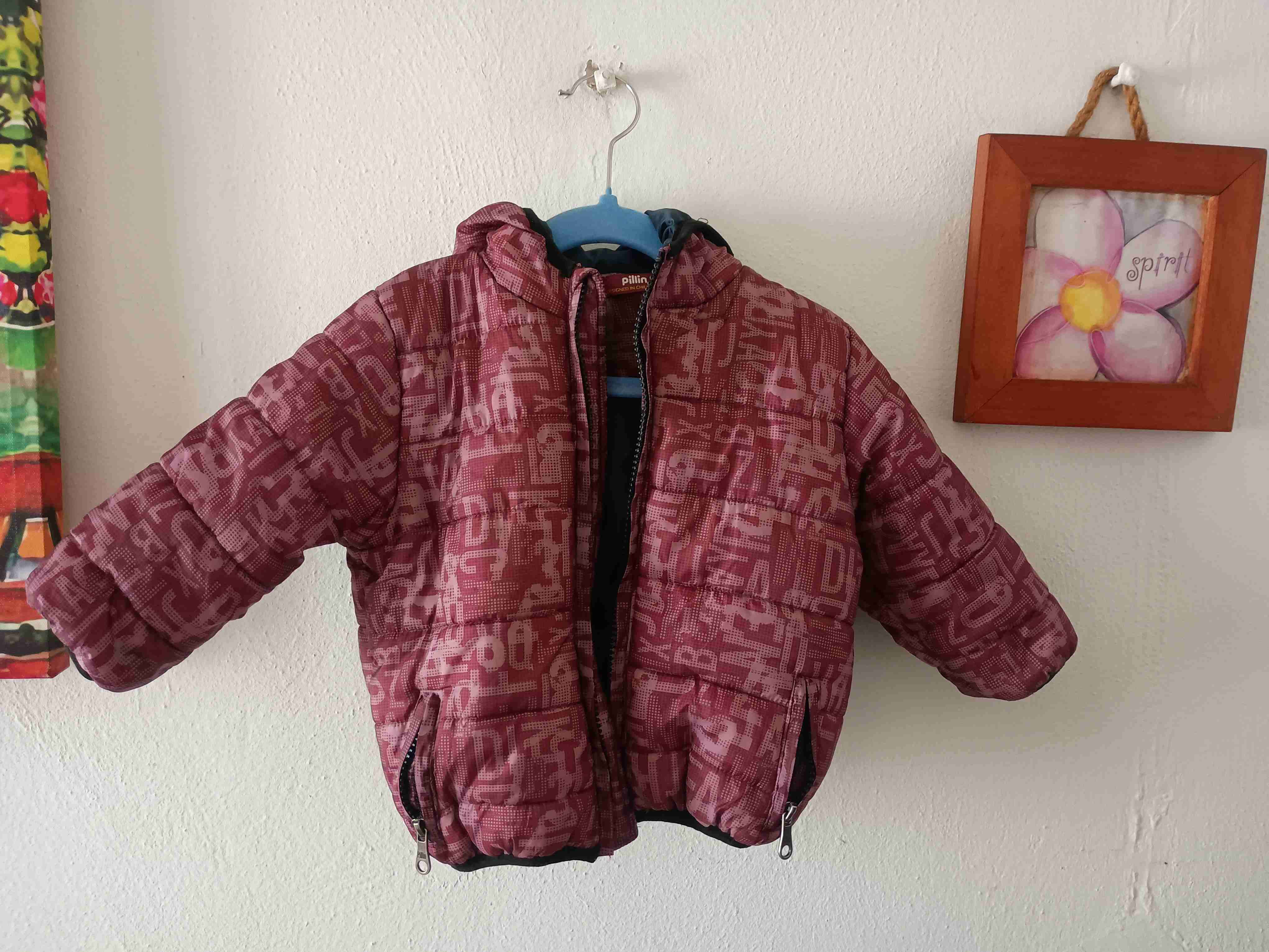 Chaqueta acolchada infantil burdeos