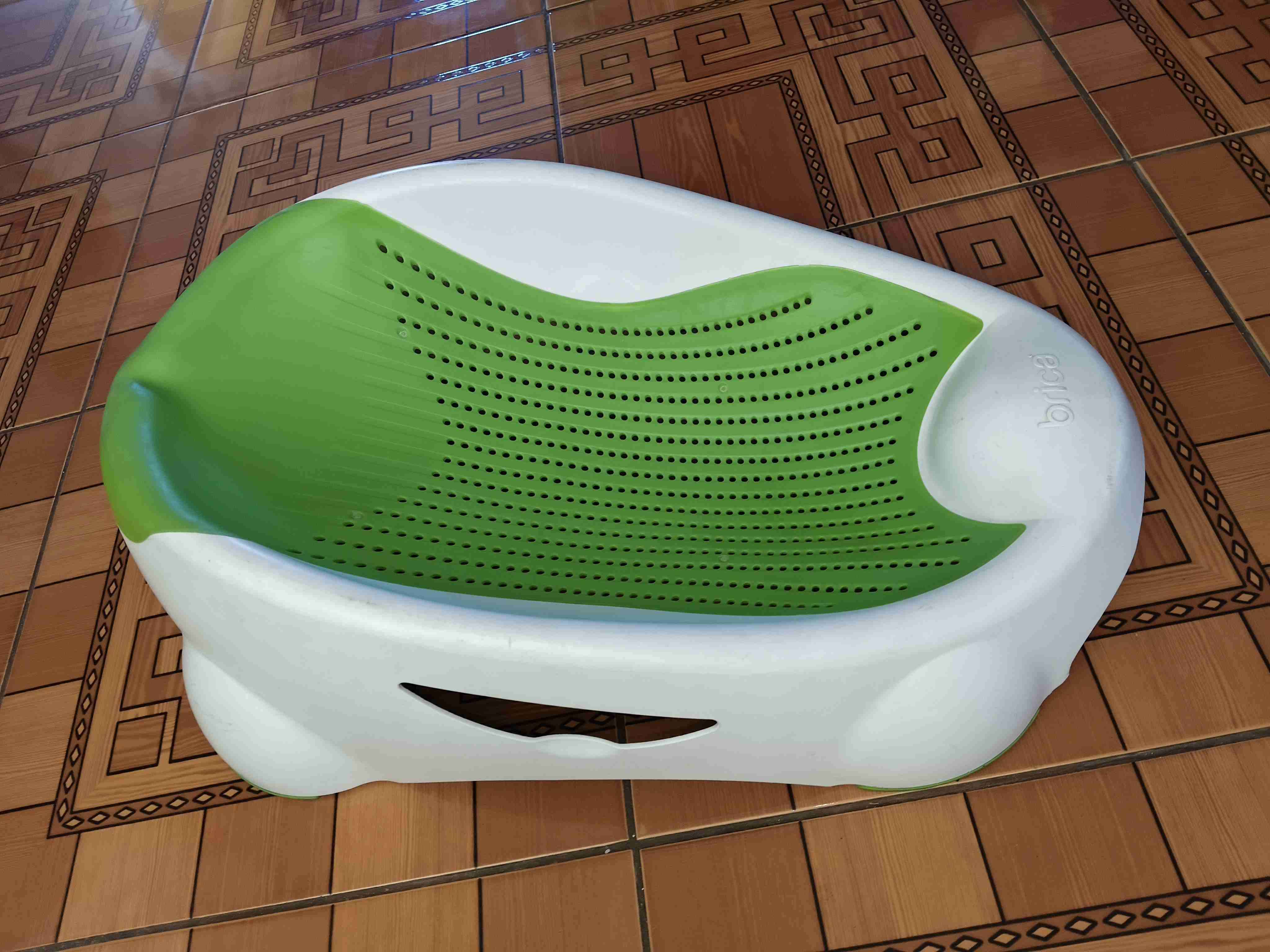Silla de baño para bebé blanca y verde - miniatura 3