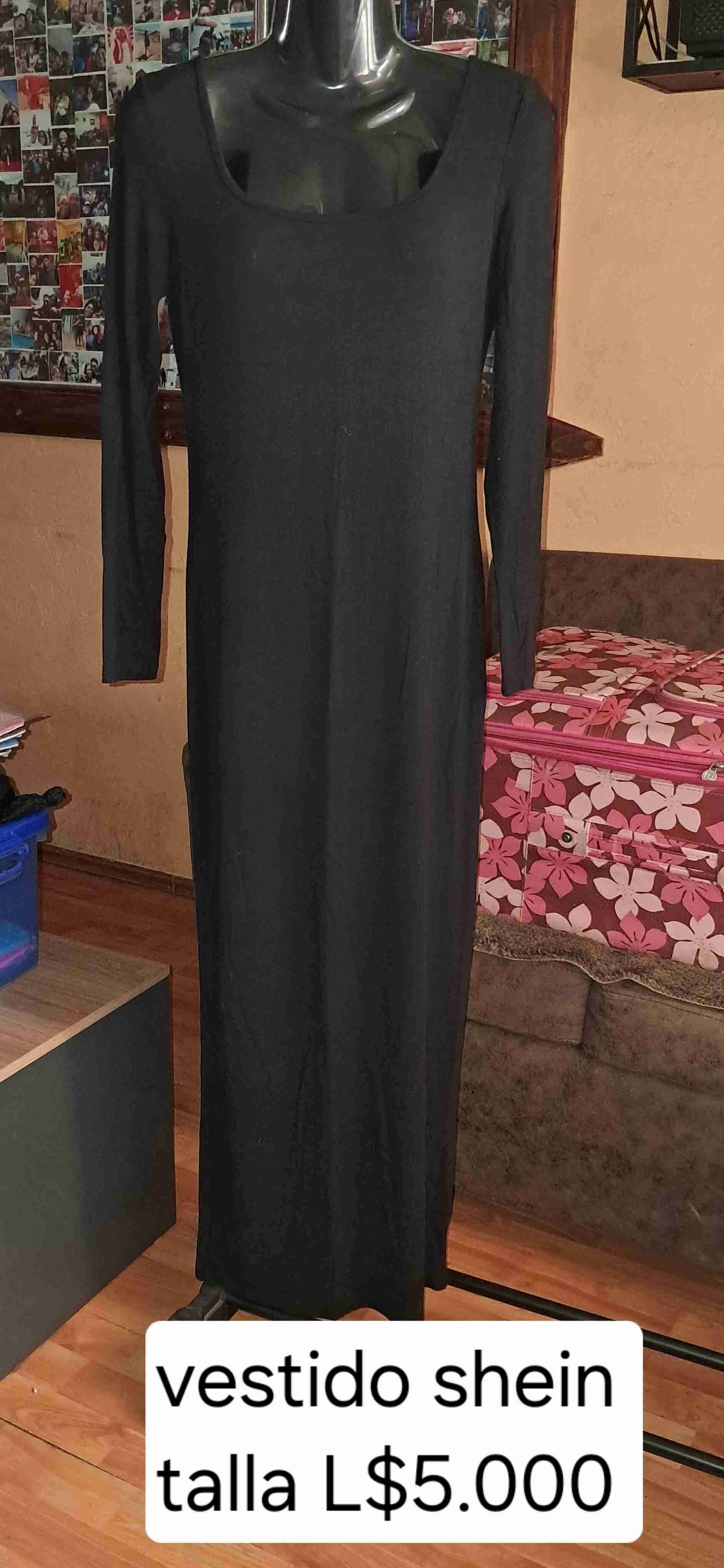 Vestidos y enterito. - miniatura 3