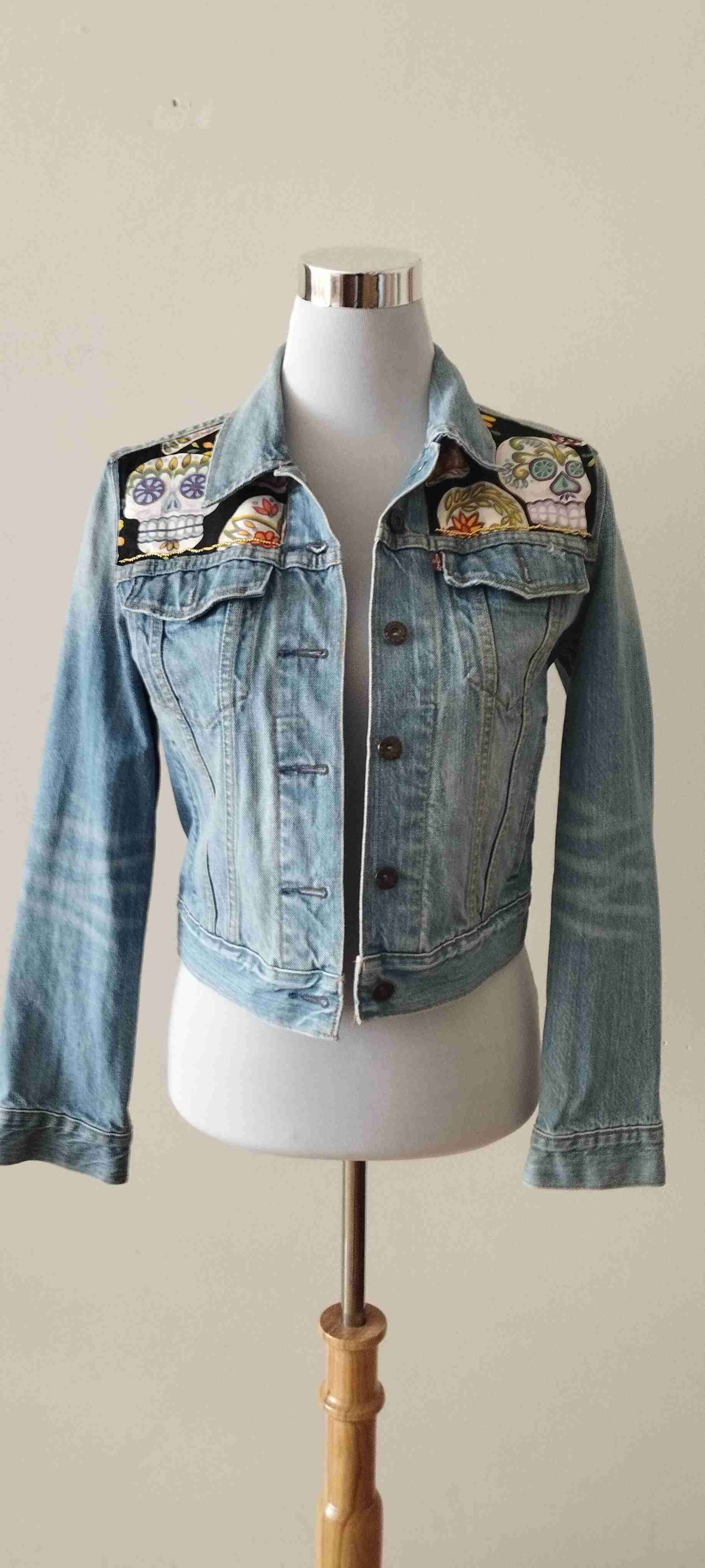 Levis talla S con calaveras - miniatura 3