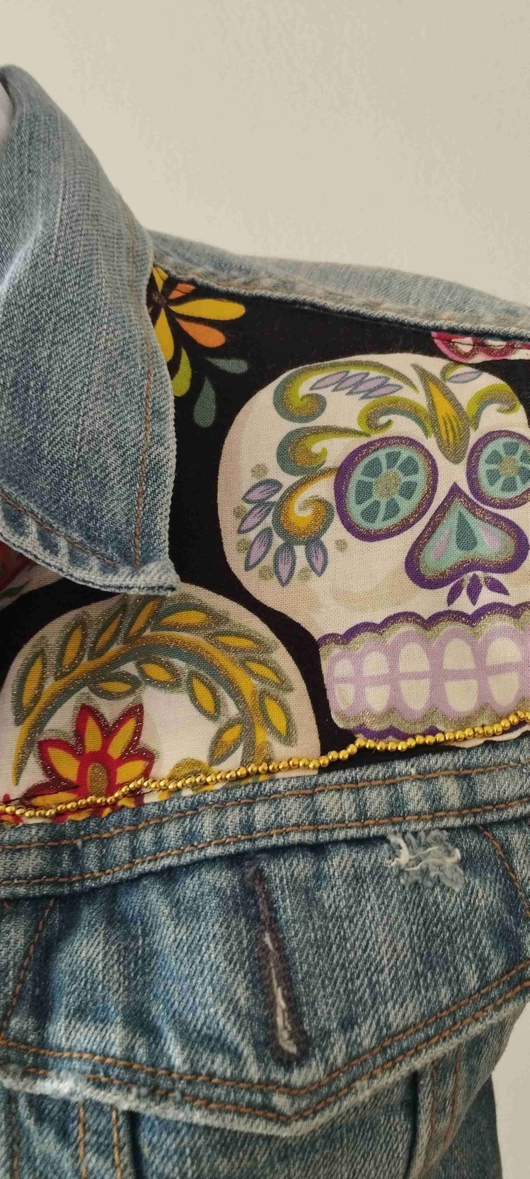 Levis talla S con calaveras - miniatura 4
