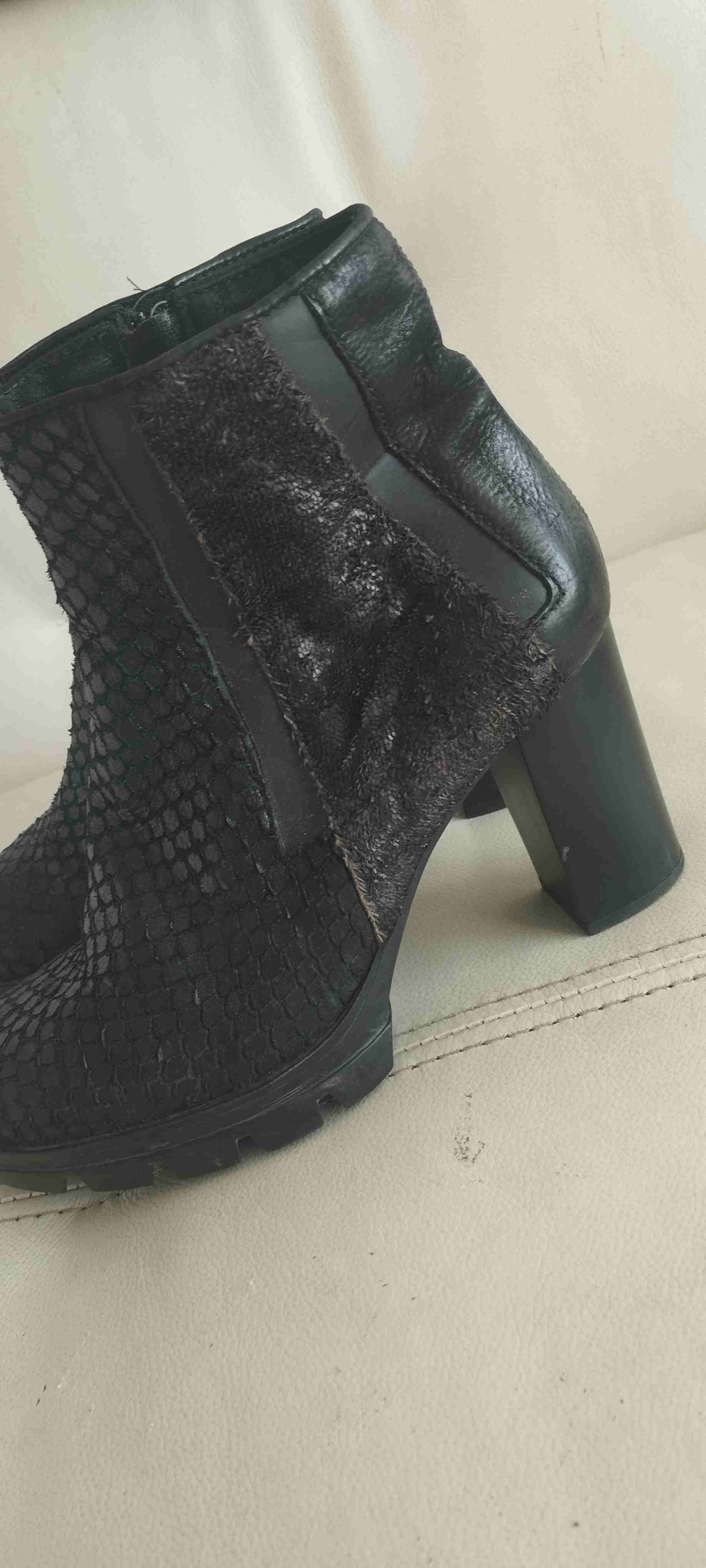 Botines negros texturizados talla 37 - miniatura 2