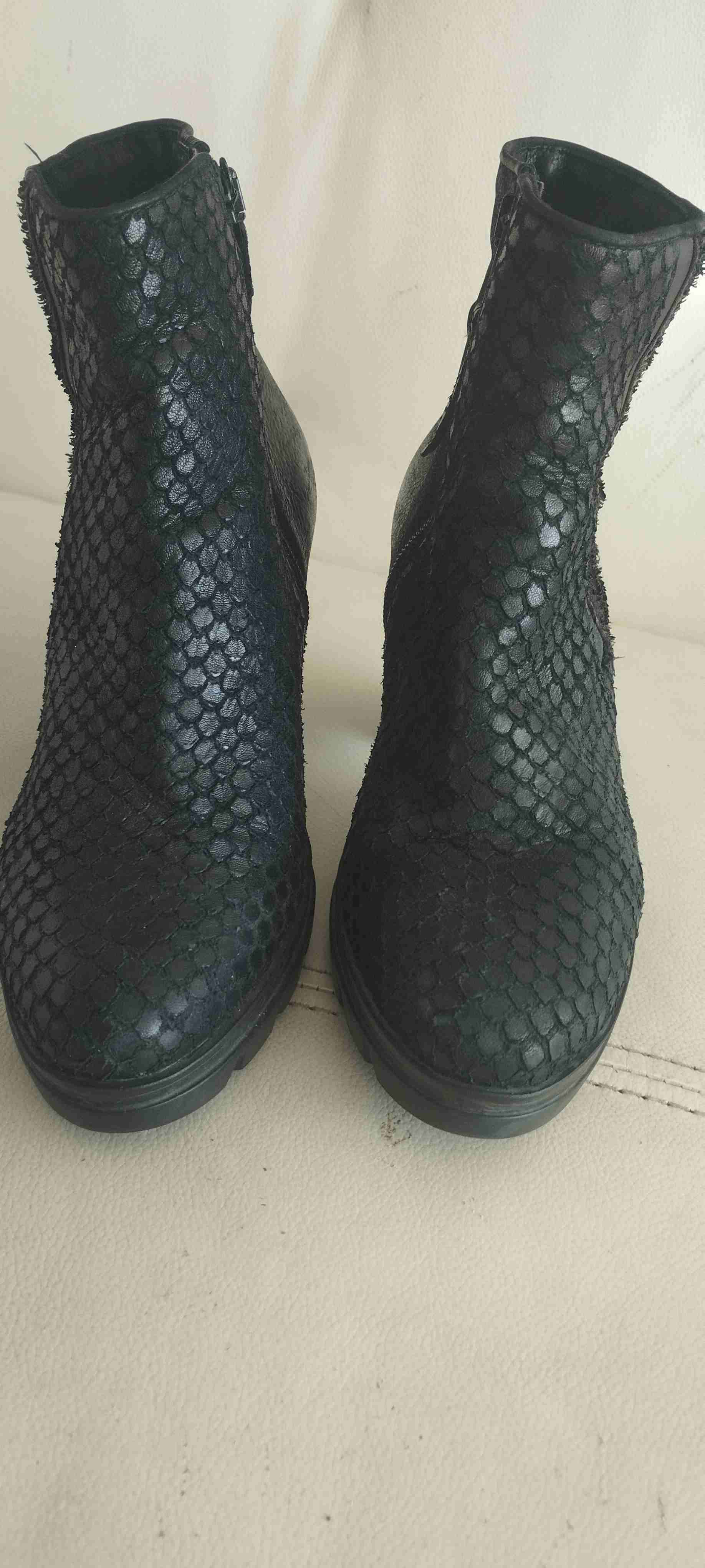 Botines negros texturizados talla 37 - miniatura 3