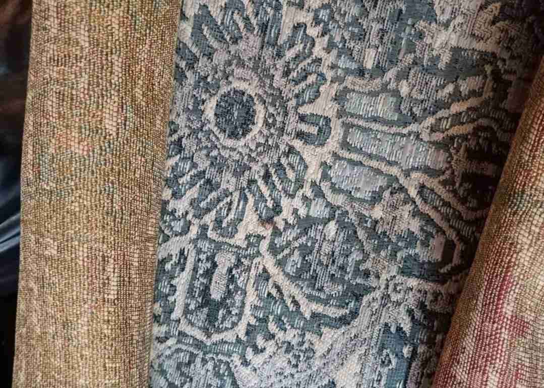 Alfombra azul ornamental - miniatura 3