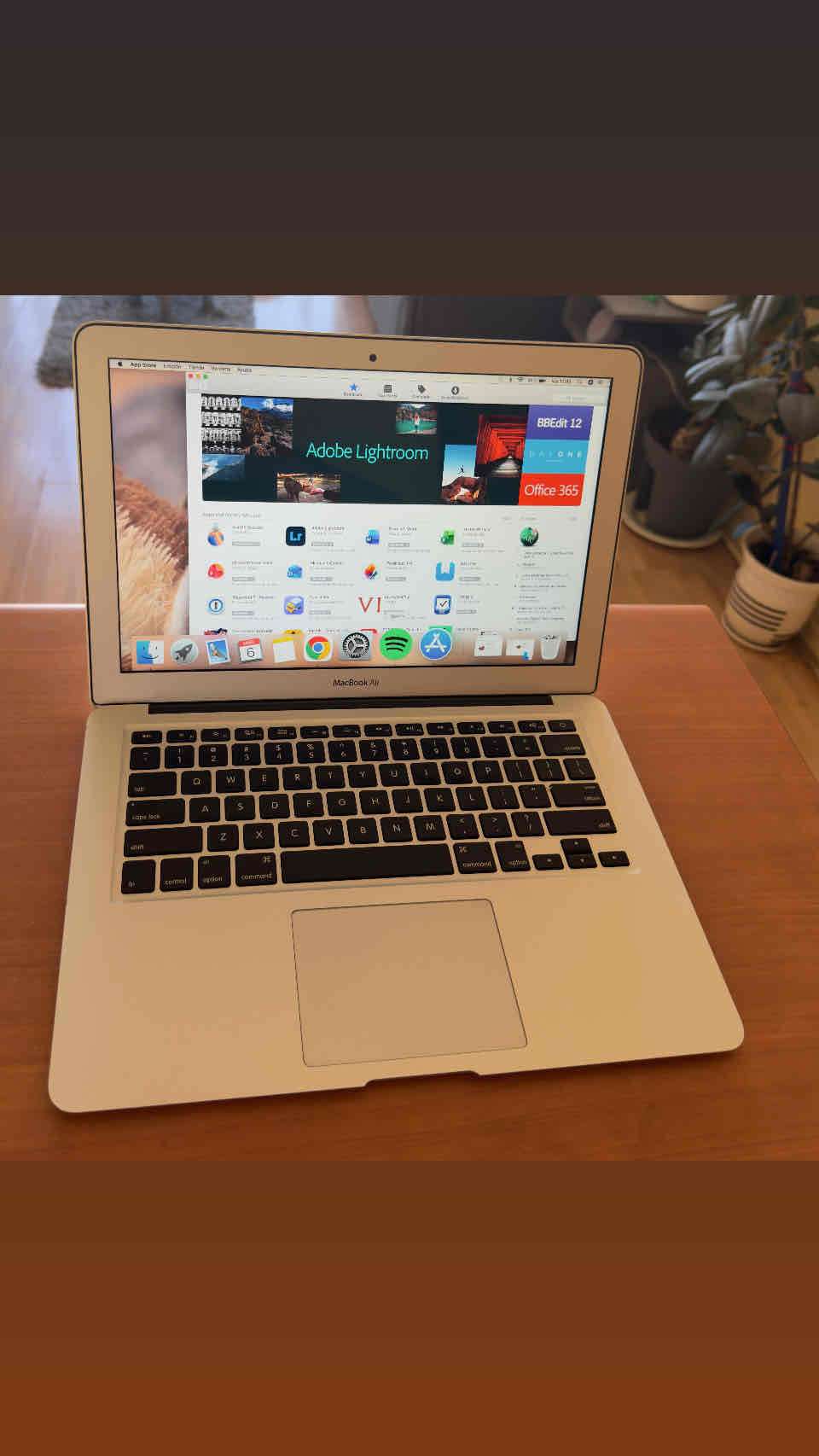 MacBook Air en buen estado - miniatura 5