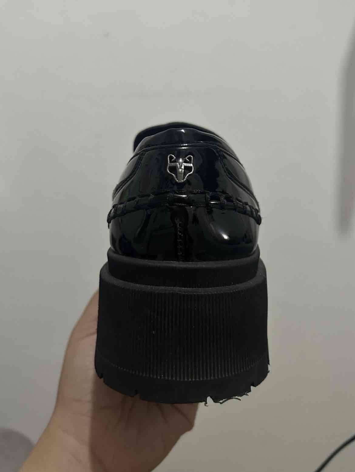 Mocasin charol negro - marca GOTTA - miniatura 3