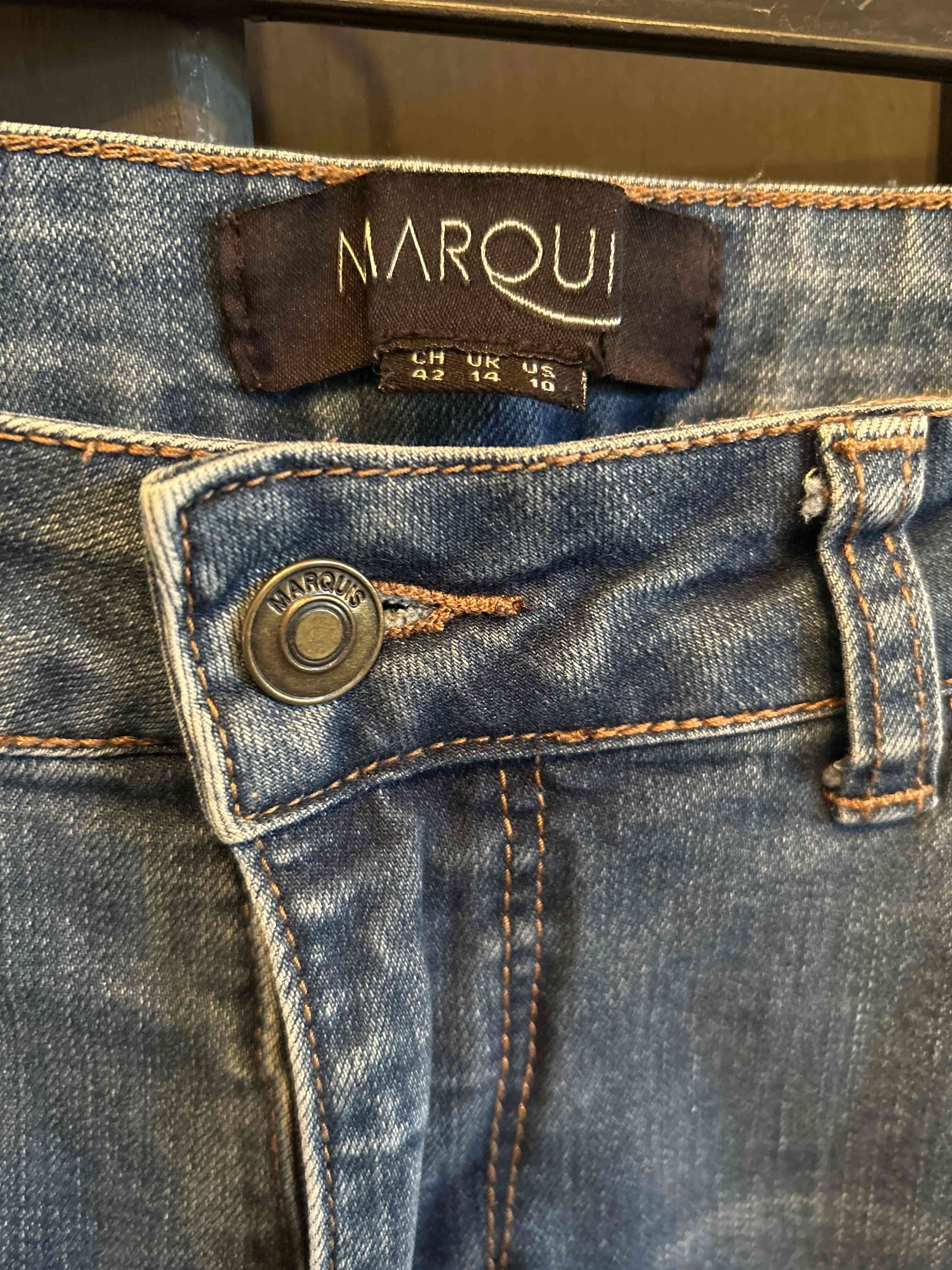 Jeans azul estilo clásico - miniatura 2