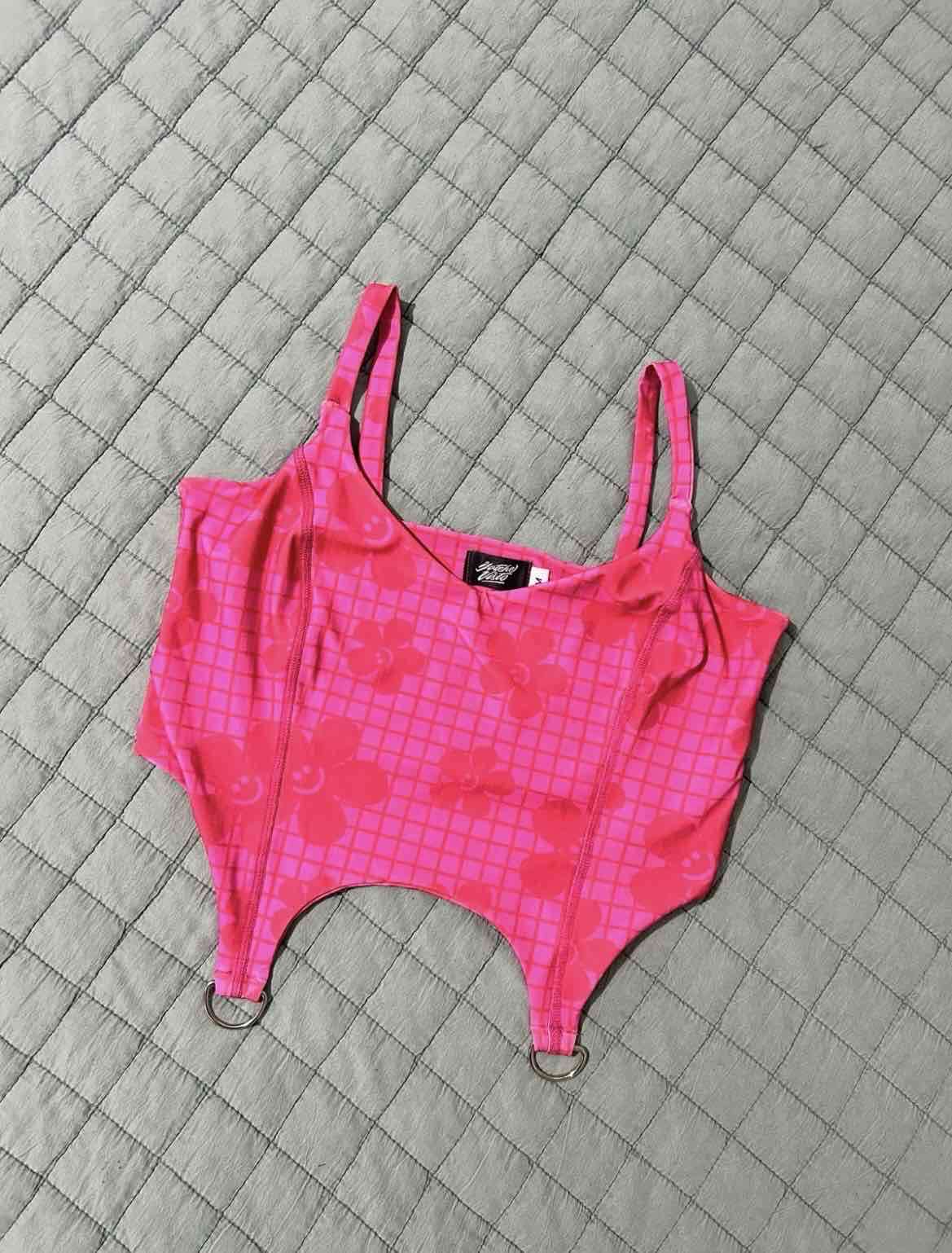 Top rosado - YATEHEVISTO