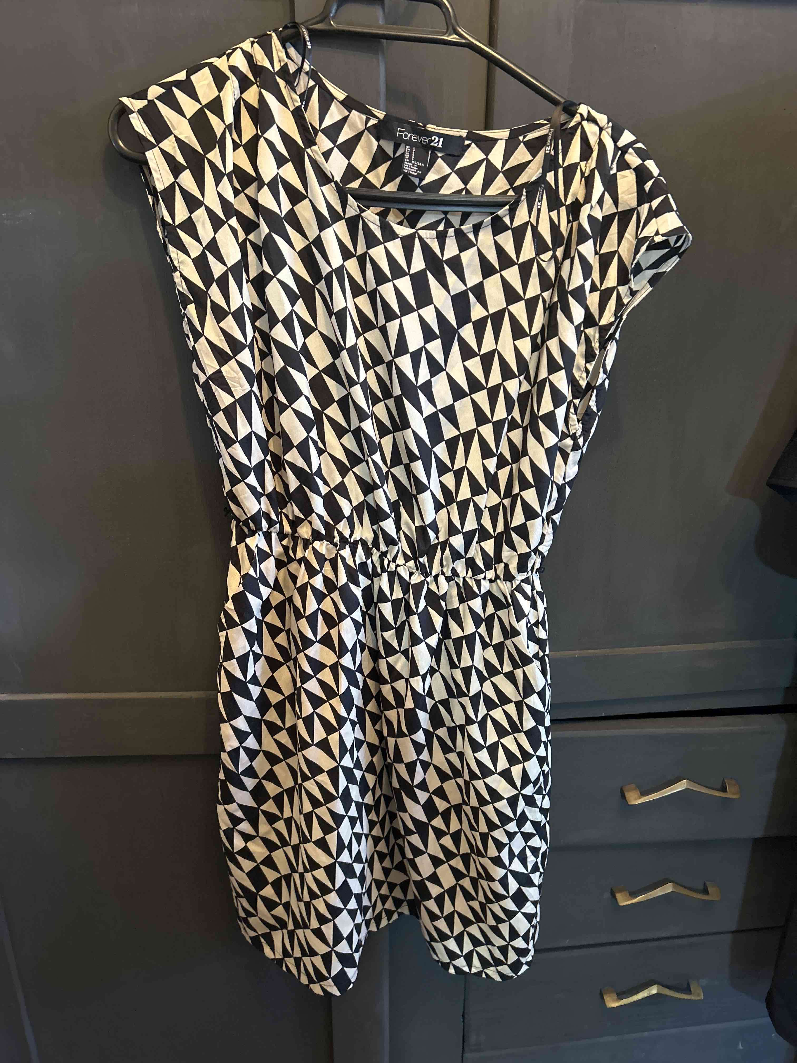 Vestido Forever 21 geométrico