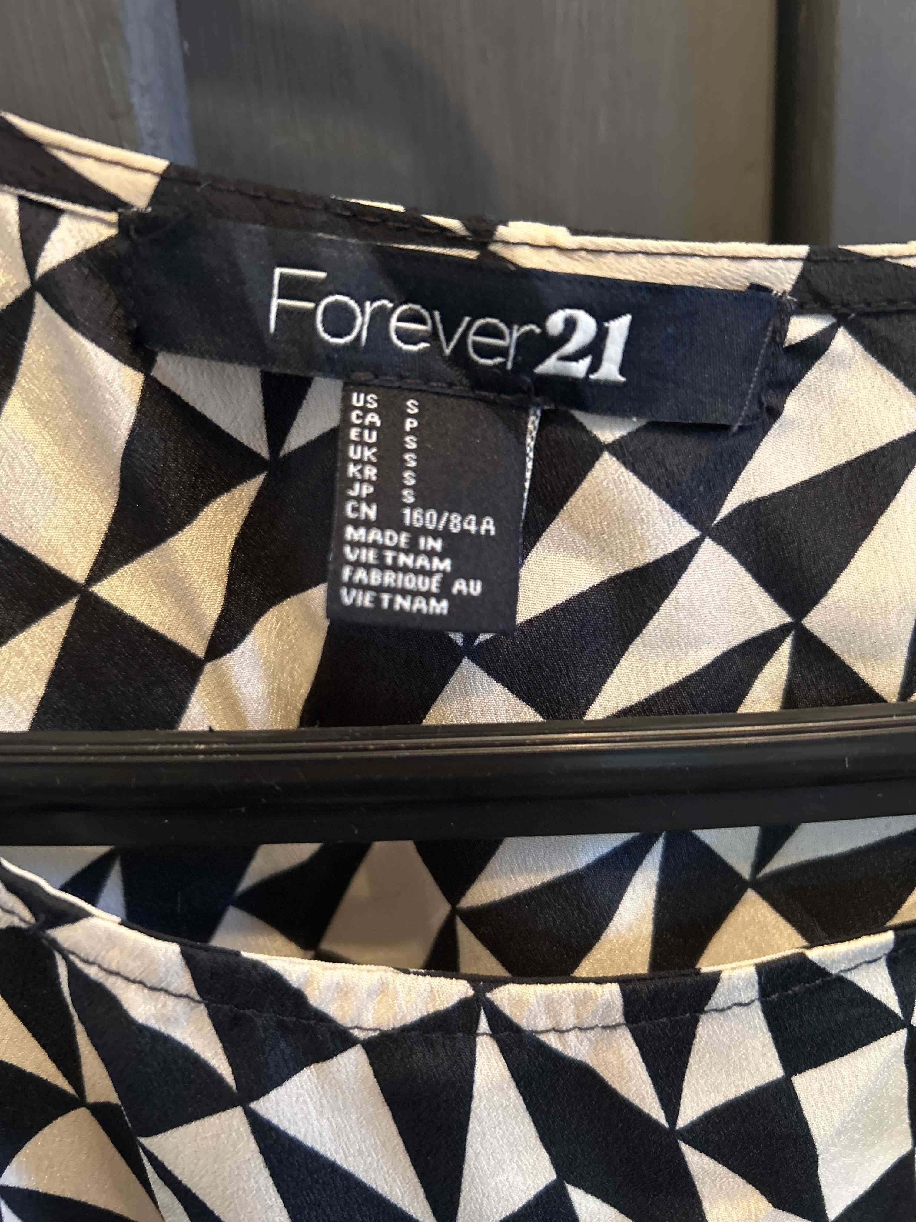 Vestido Forever 21 geométrico - miniatura 2