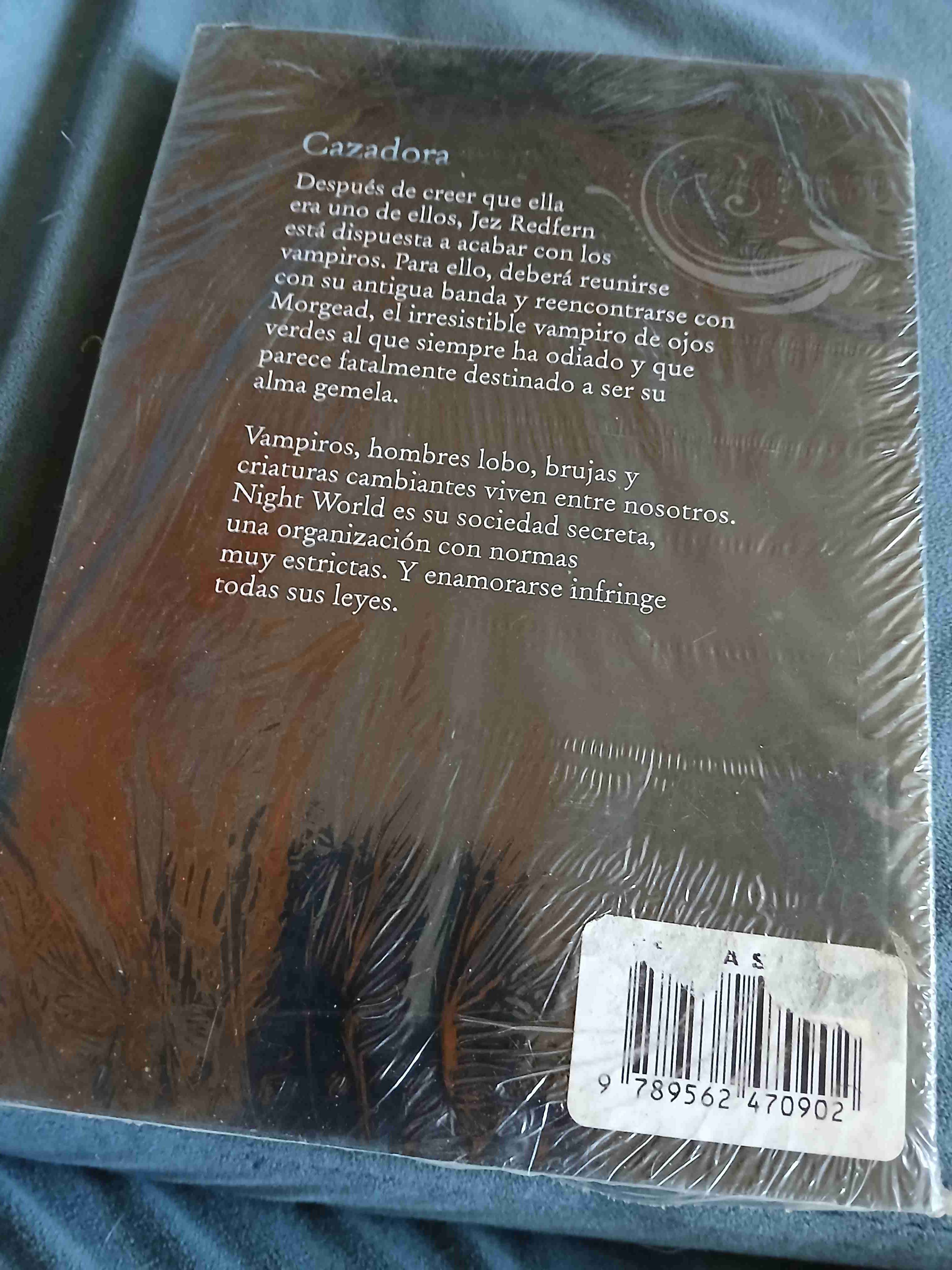 Libro Night World Cazadora - miniatura 2